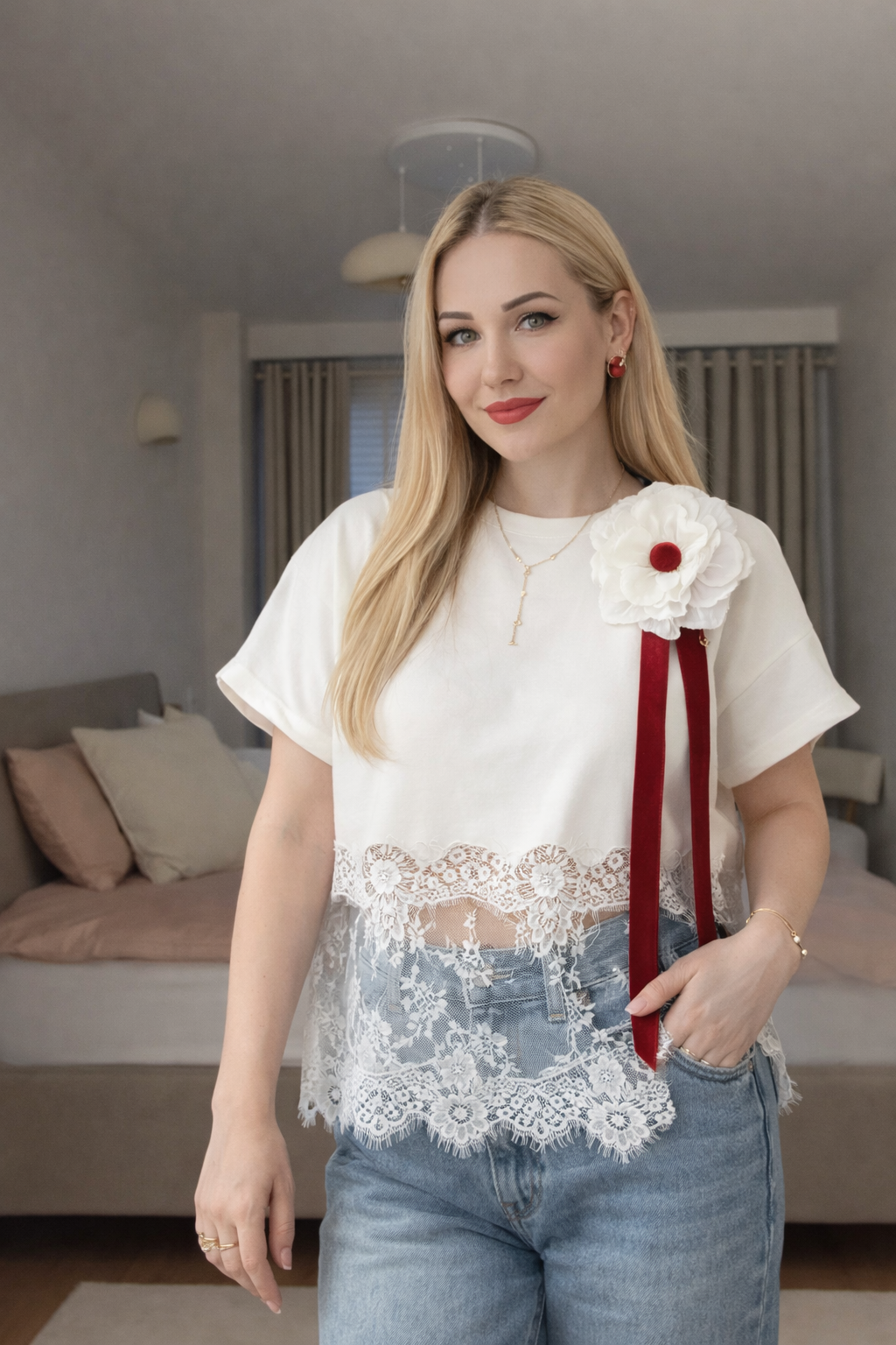 Accesoriu broșă floare alba