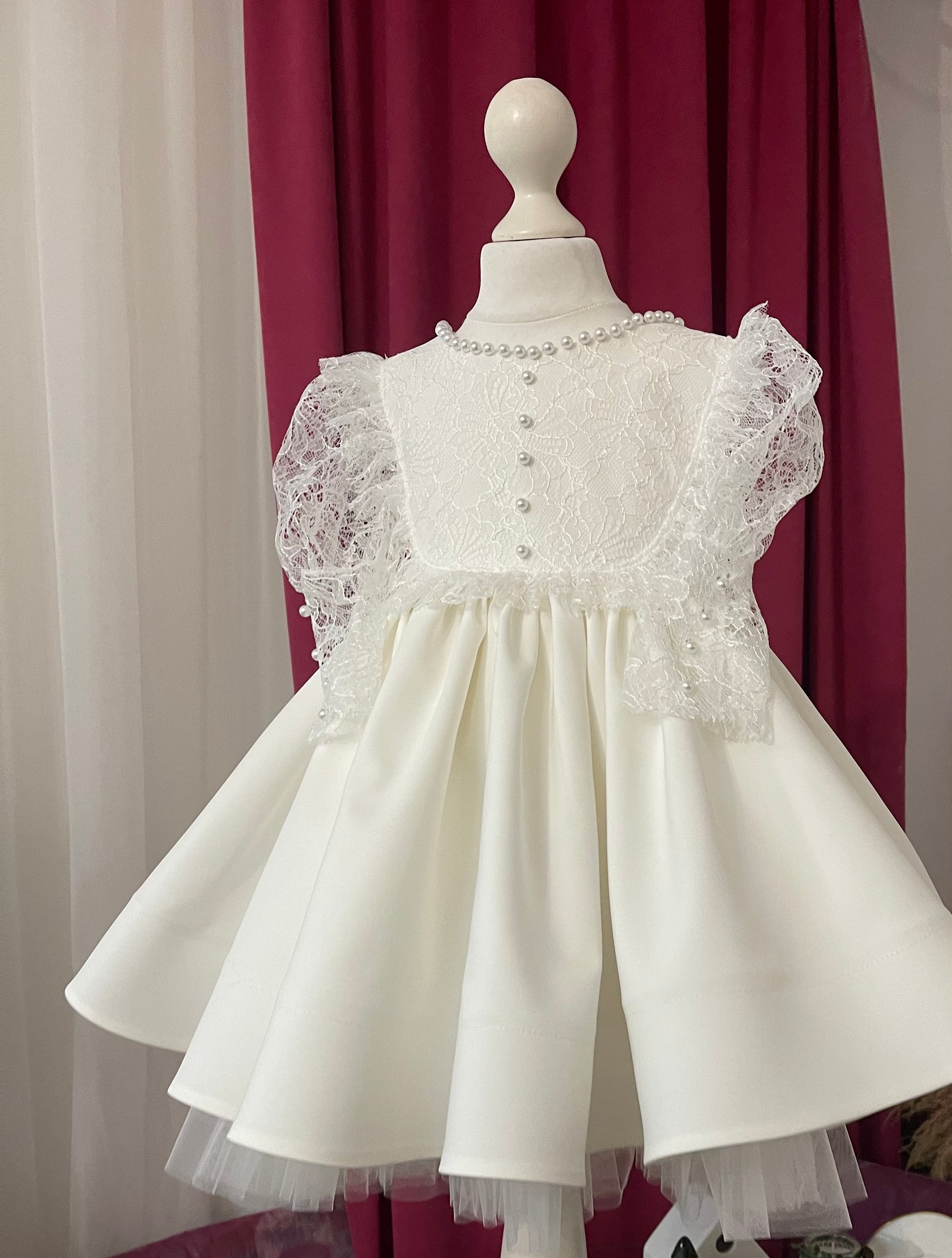 Rochita Alba din dantela