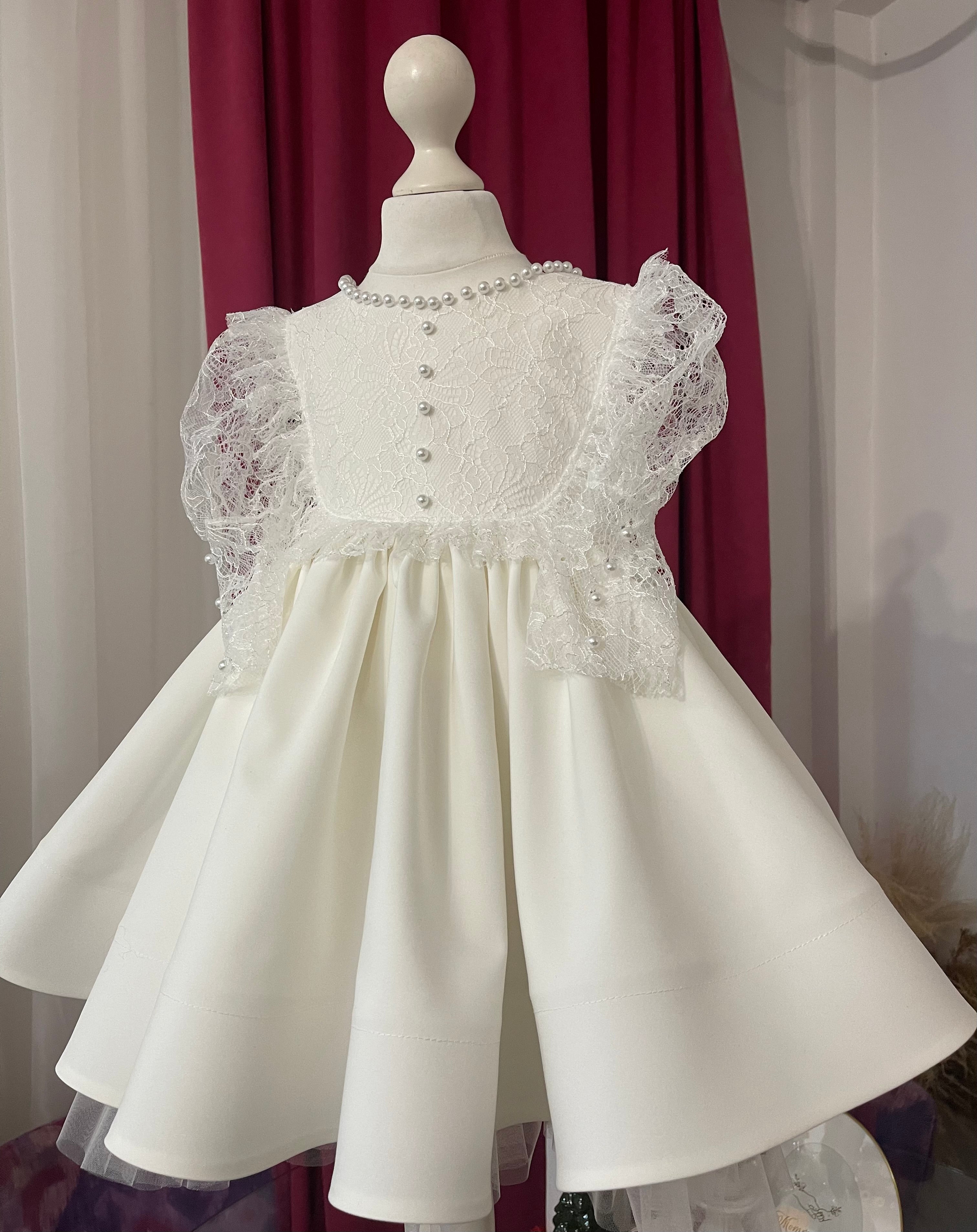 Rochita Alba din dantela