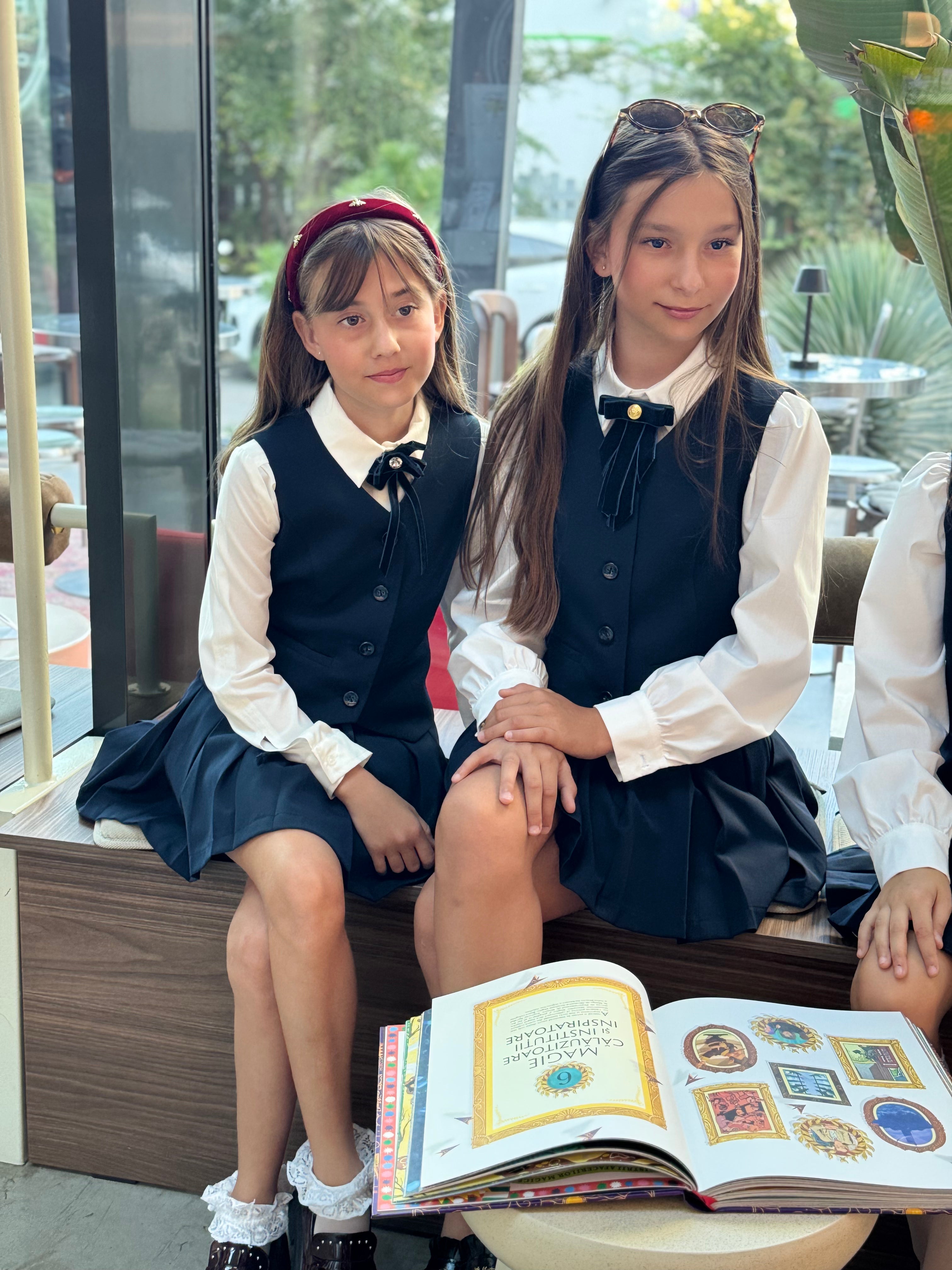 Set școlar bleumarin cu vestă și fustă