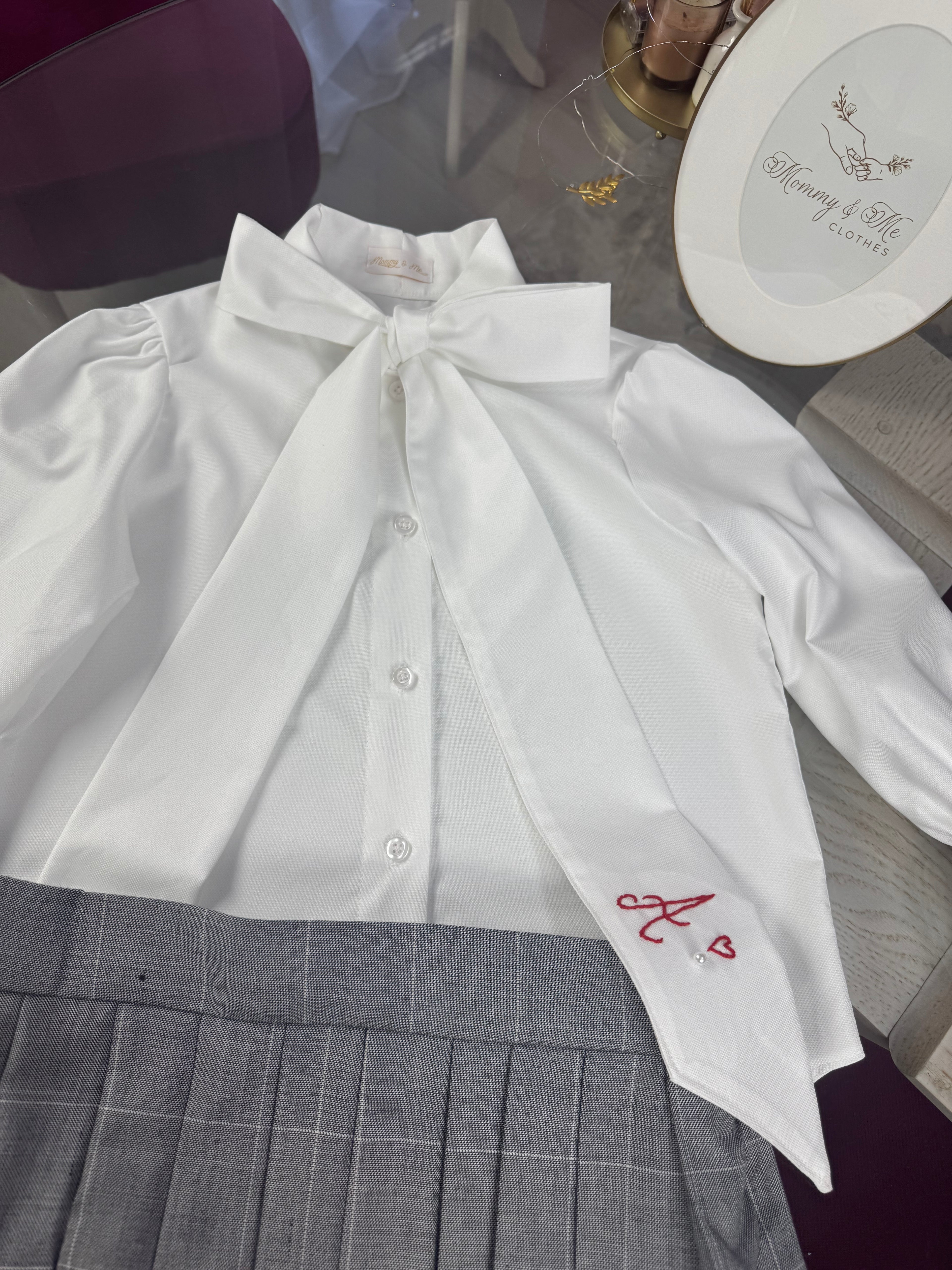 Cămașă albă din bumbac premium cu fundă elegantă