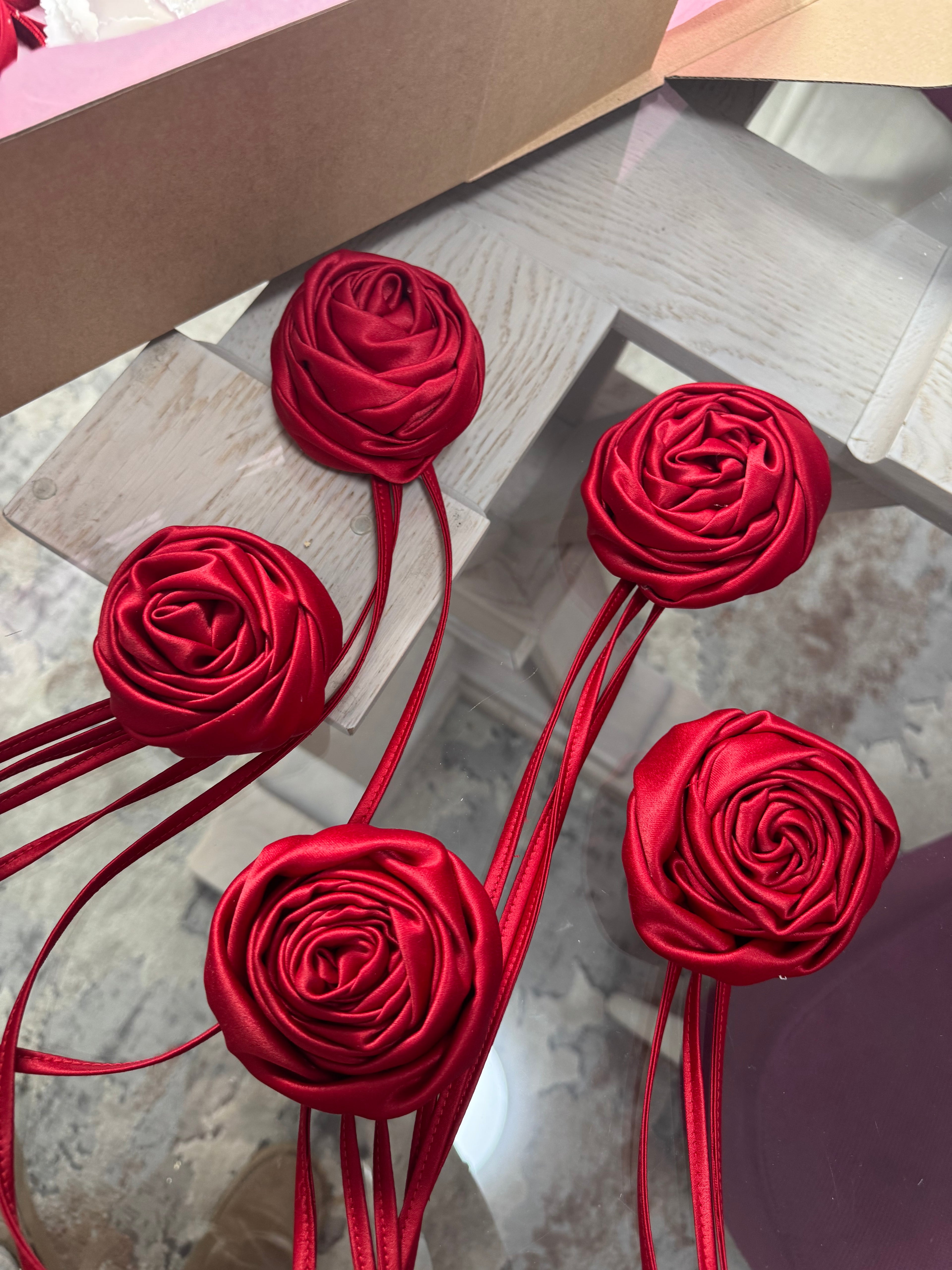 Accesoriu Trandafir tip brosa