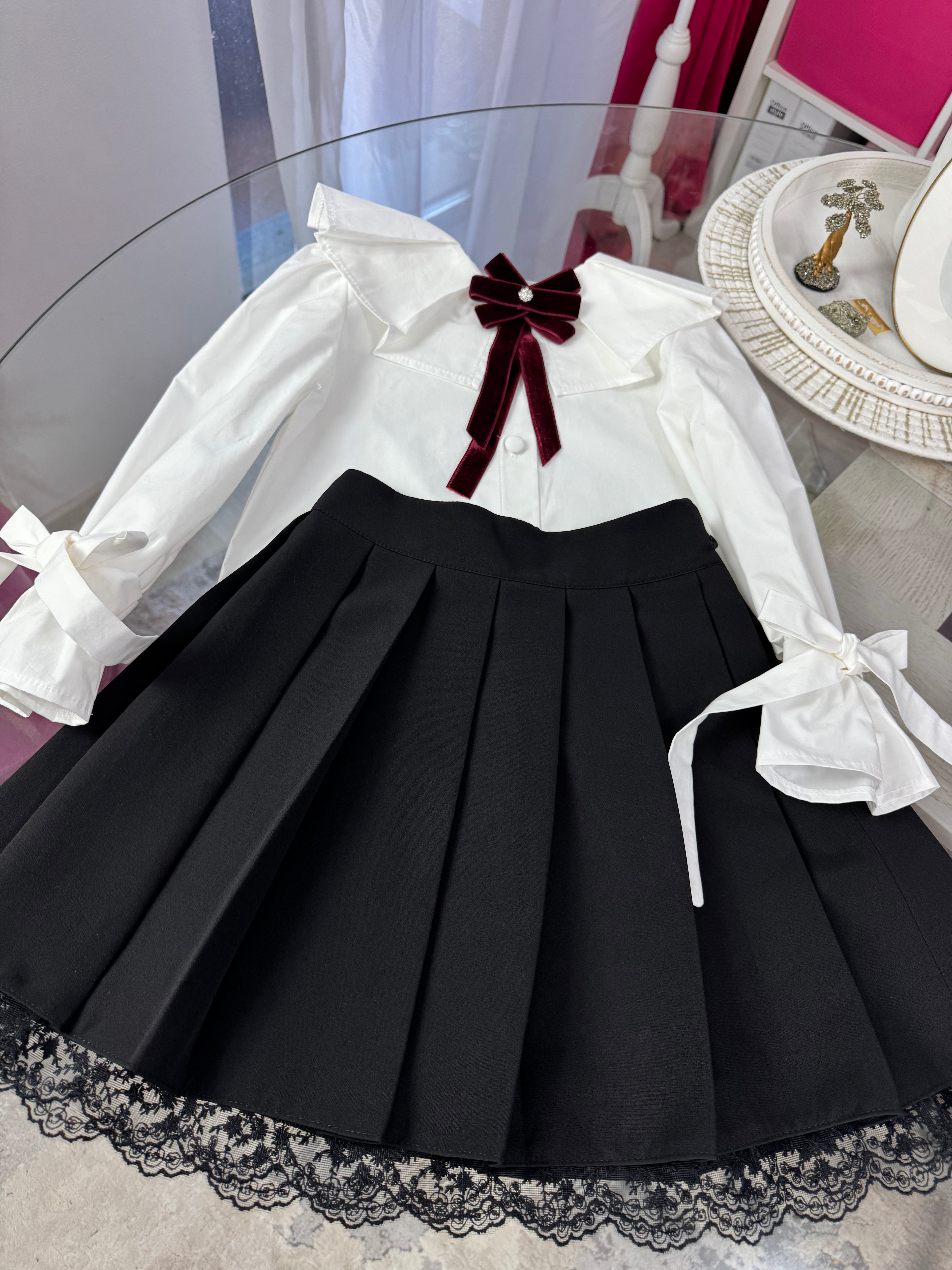 Fustă cute neagra pentru fetițe cu dantela pe interior