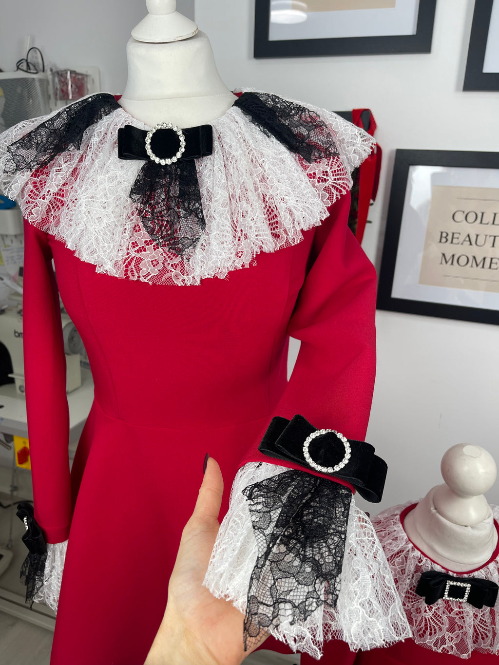 Set rochițe mama-fiica roșii cu detalii din dantela