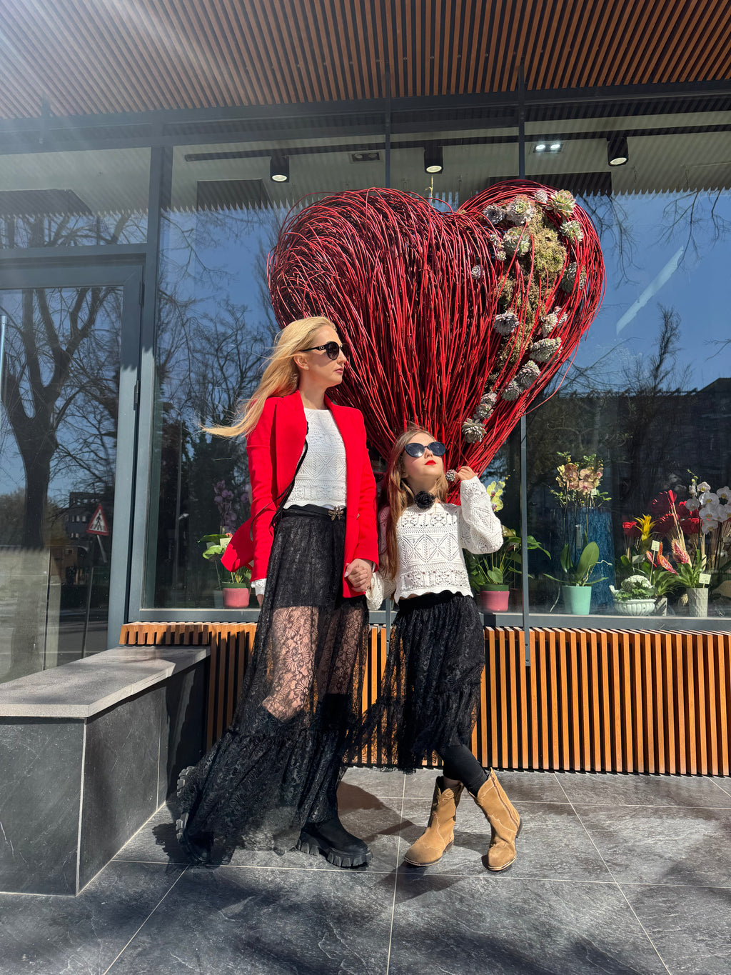 Fusta din dantela cu fustă-pantalon “Muse Skirt”