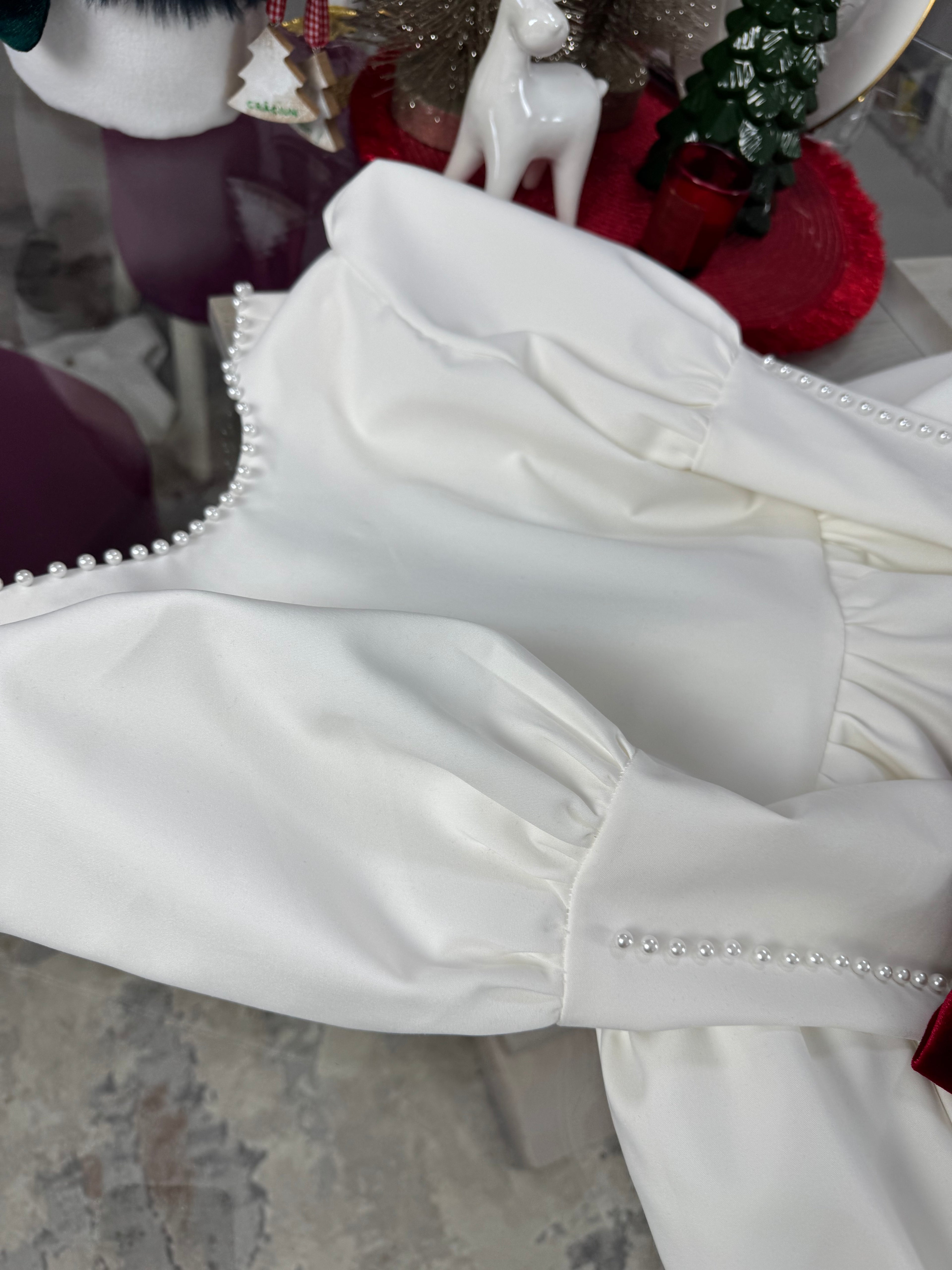 Rochita Amina - white