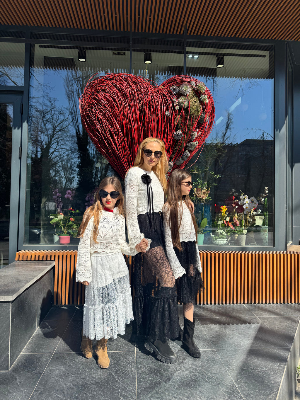Fusta din dantela cu fustă-pantalon “Muse Skirt”