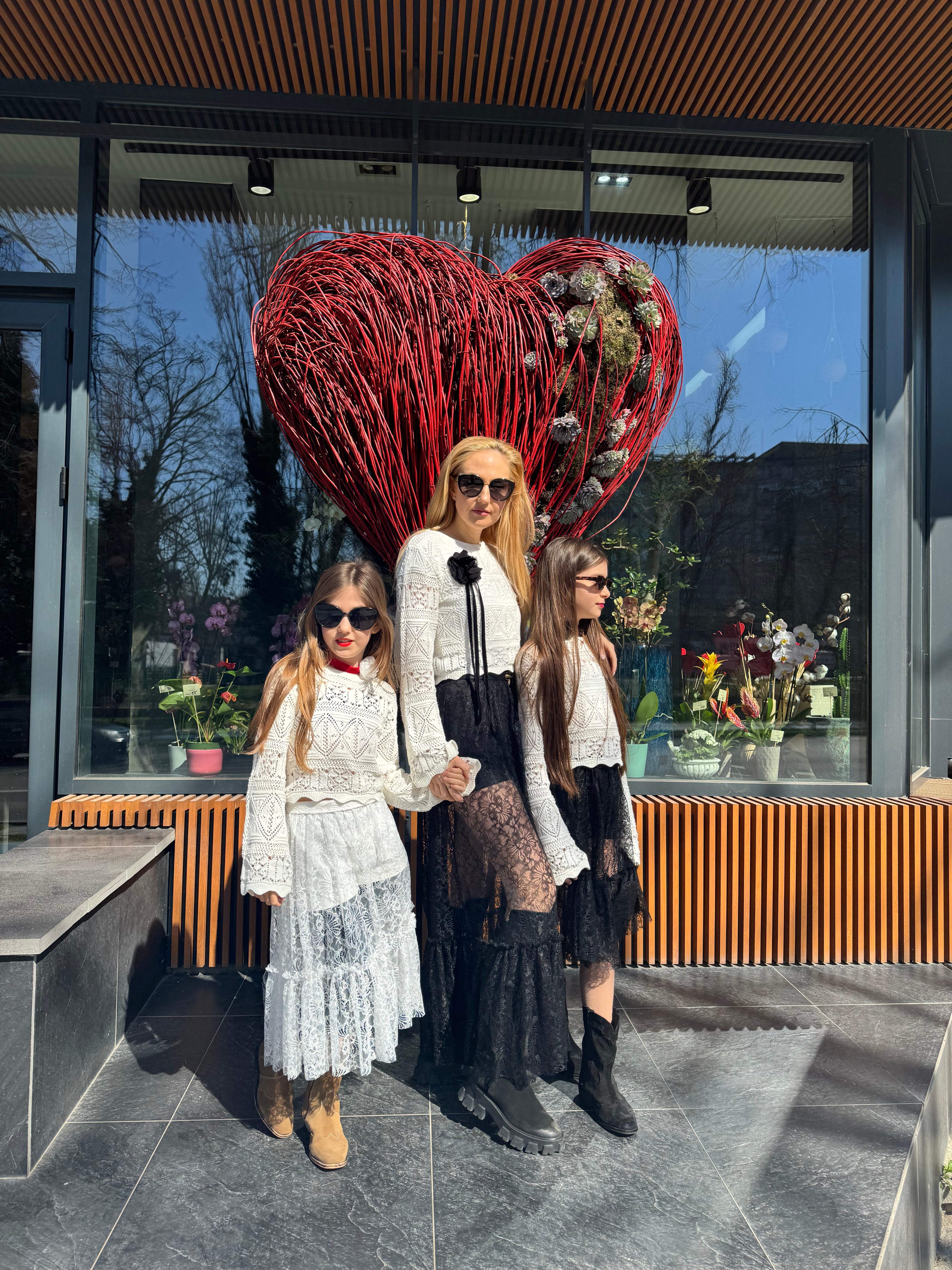 Fusta din dantela cu fustă-pantalon “Muse Skirt”