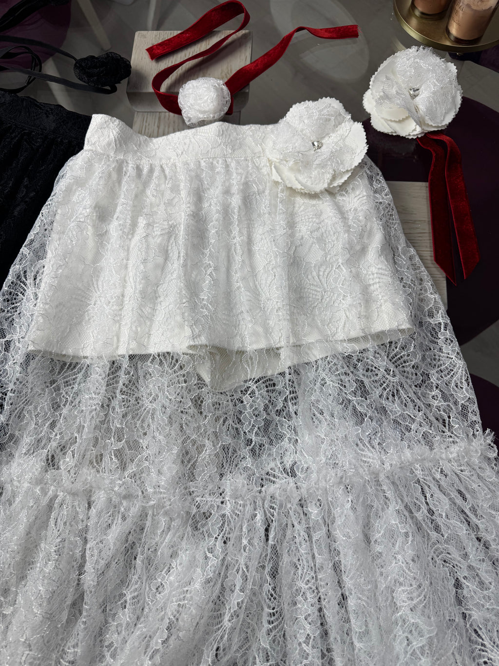 Fusta din dantela cu fustă-pantalon “Muse Skirt”