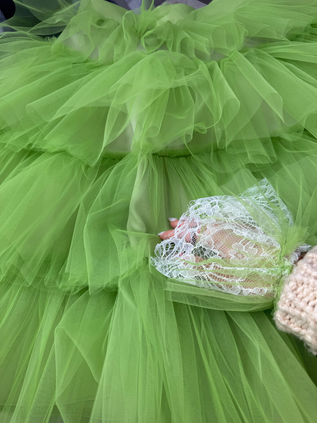 Manșete delicate din dantela si tulle “Whisper Lace”