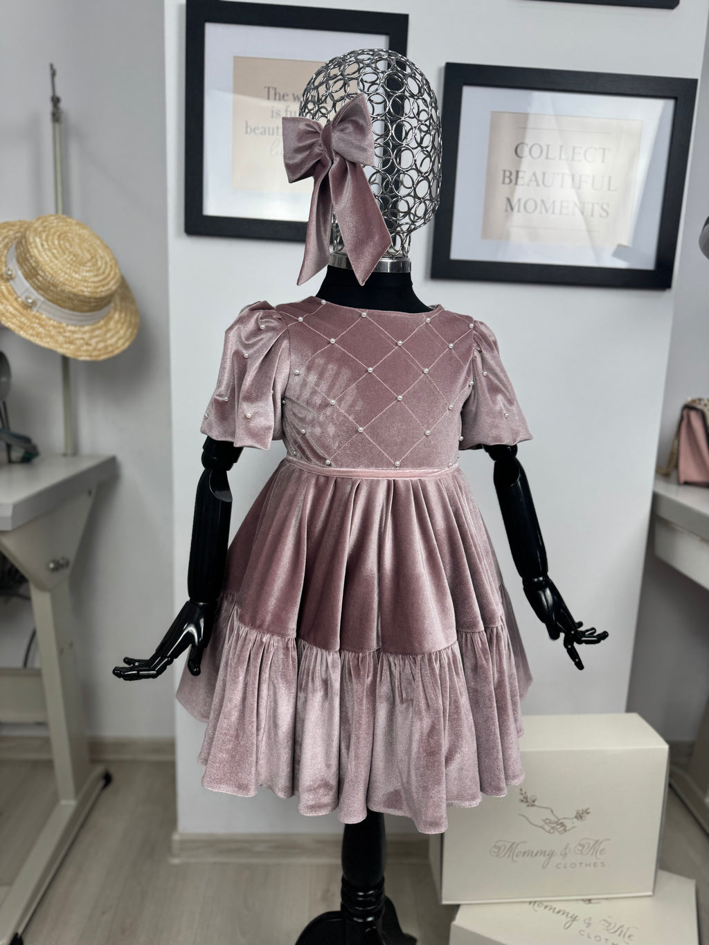 Rochita din catifea roz cu perle “Velvet Pearl Blush”