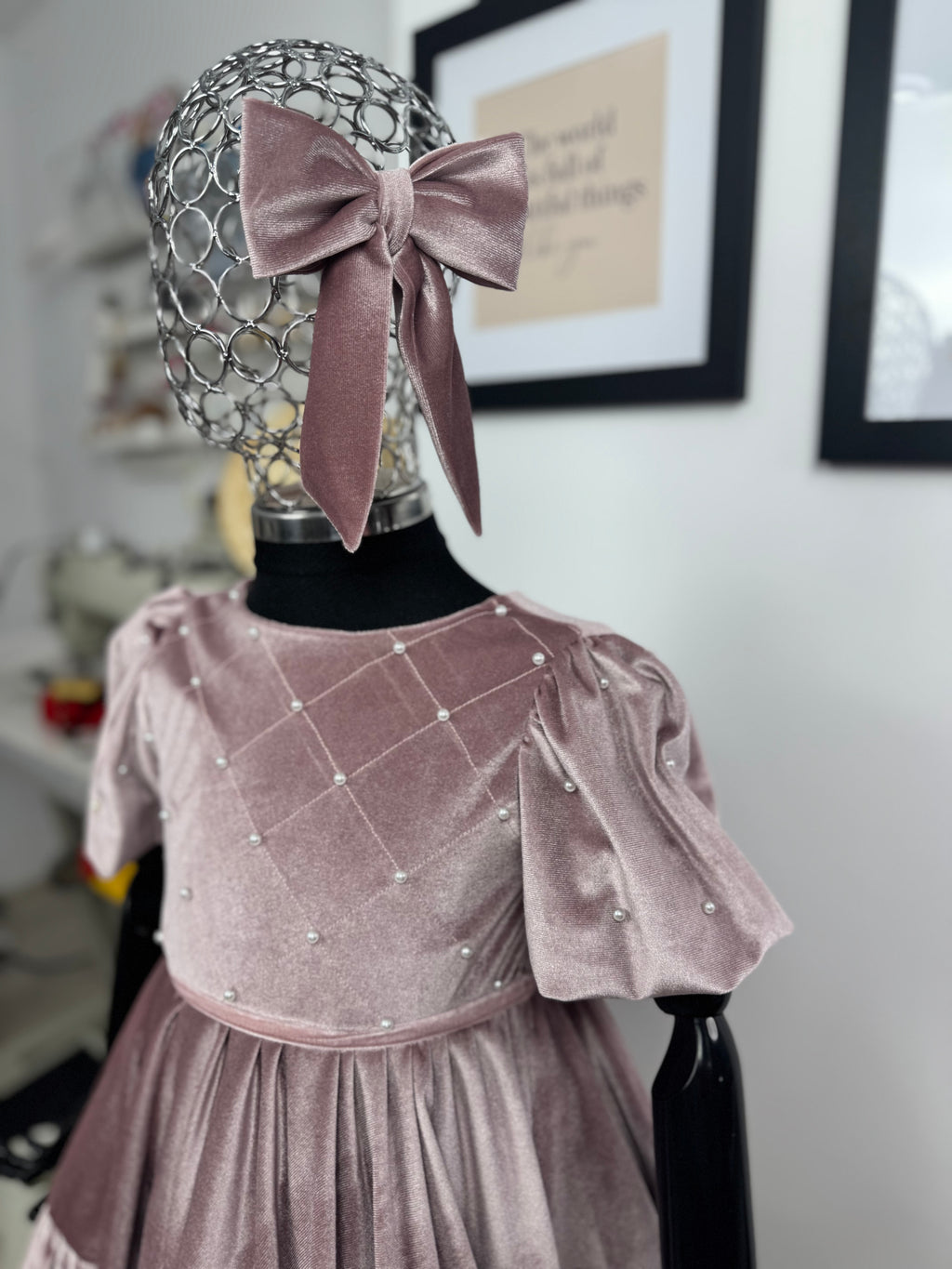 Rochita din catifea roz cu perle “Velvet Pearl Blush”
