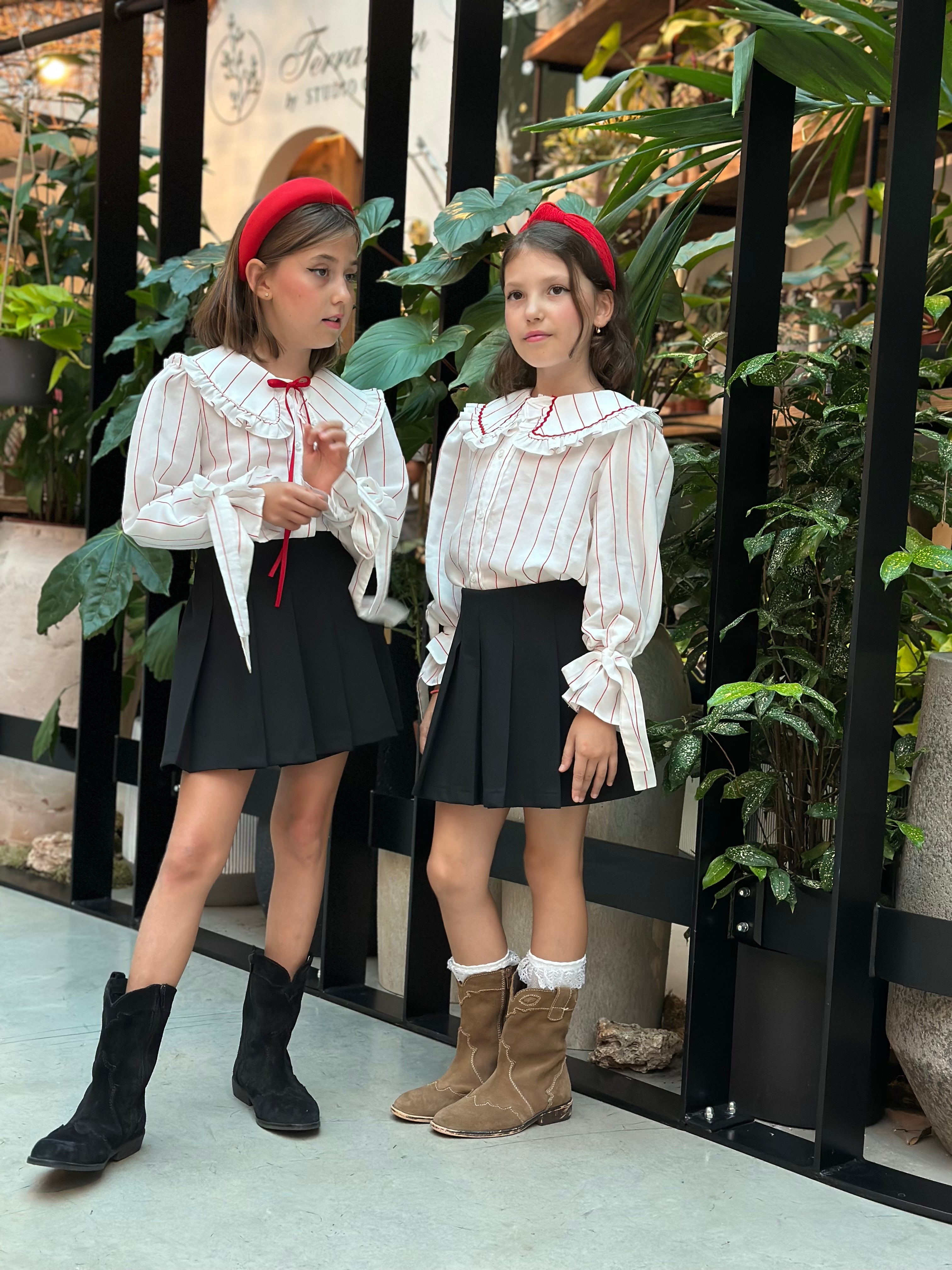 Fustă-pantalon neagra pentru scoala cu cute mari