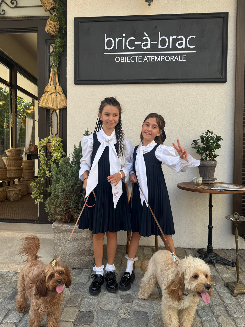 Cămașa alba din bumbac pentru fete cu eșarfă - funda la gat Lavalliere