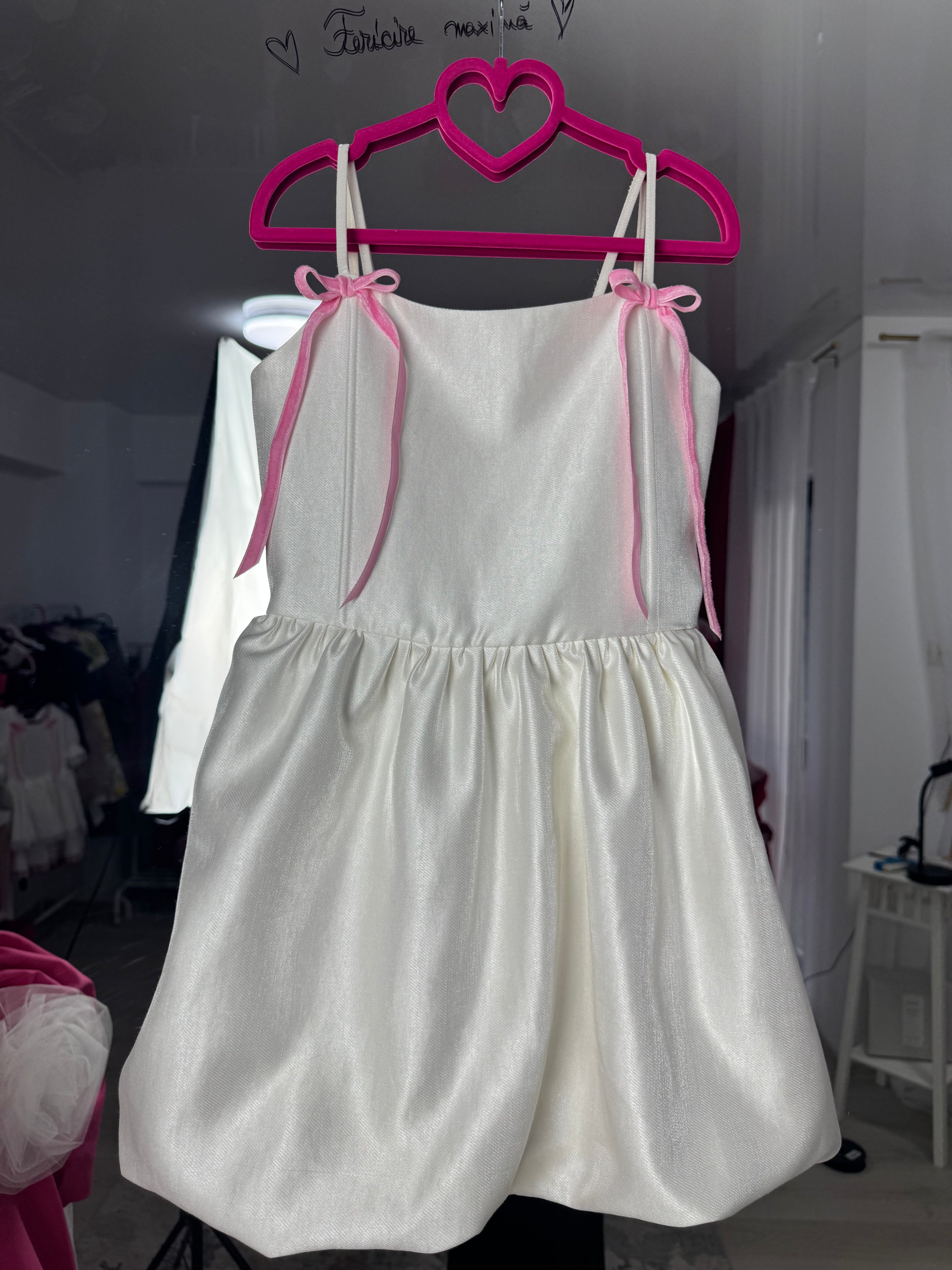 Rochita “ Pearl Glow “