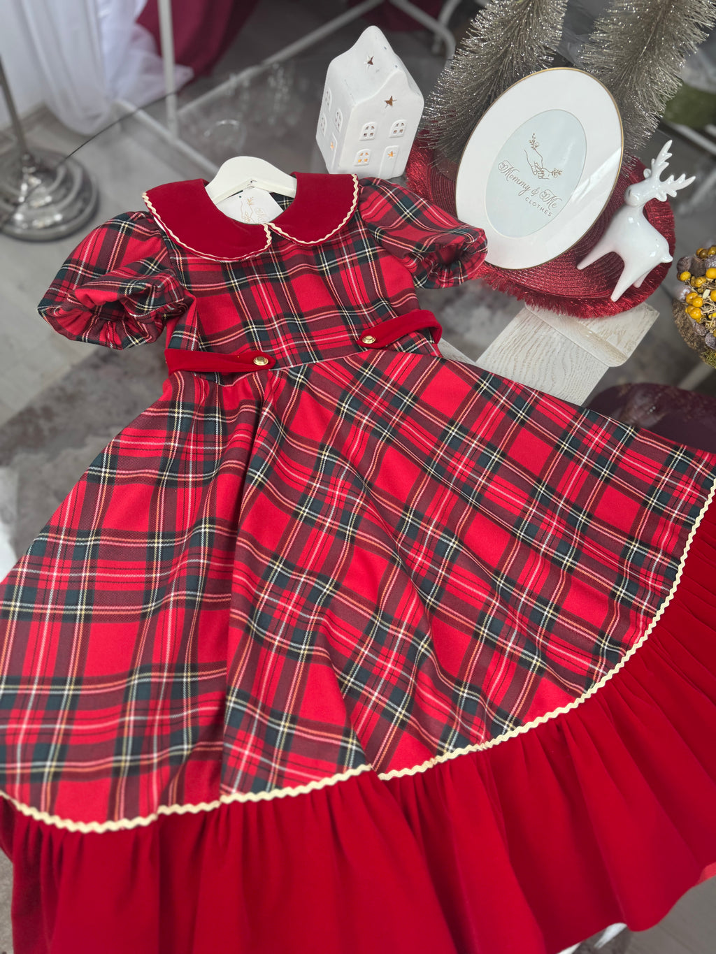 Rochița din Tartan Roșu cu guleraș din catifea