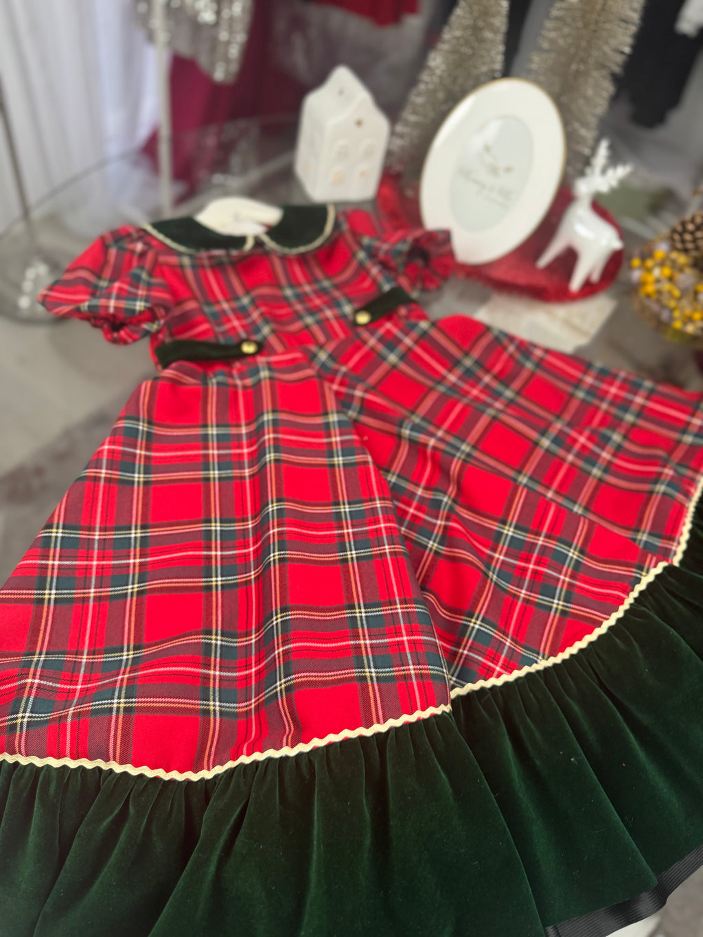 Rochița din Tartan Roșu cu guleraș din catifea