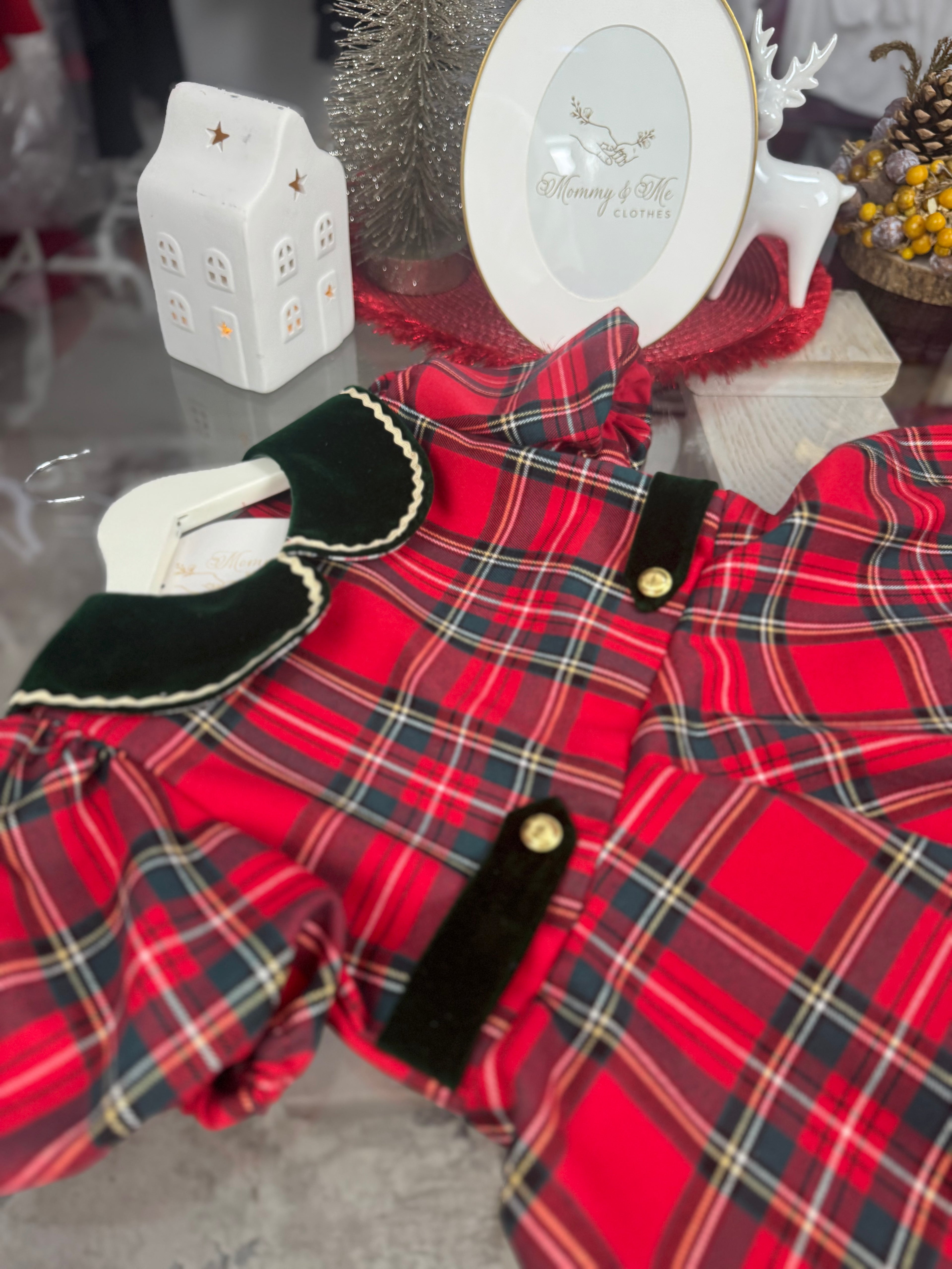 Rochița din Tartan Roșu cu guleraș din catifea