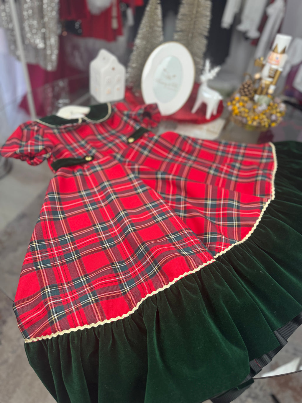 Rochița din Tartan Roșu cu guleraș din catifea