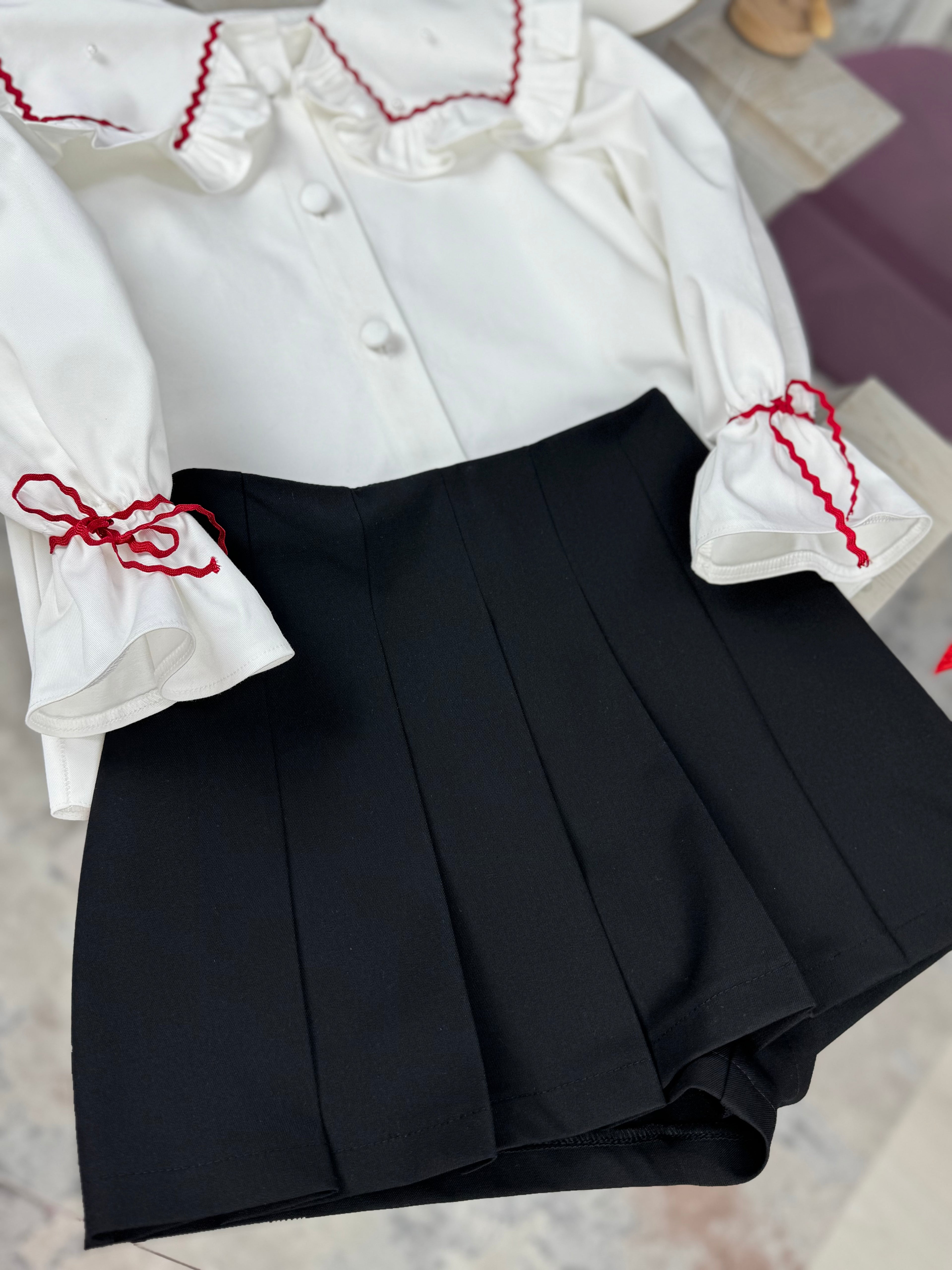 Fustă-pantalon neagra pentru scoala cu cute mari