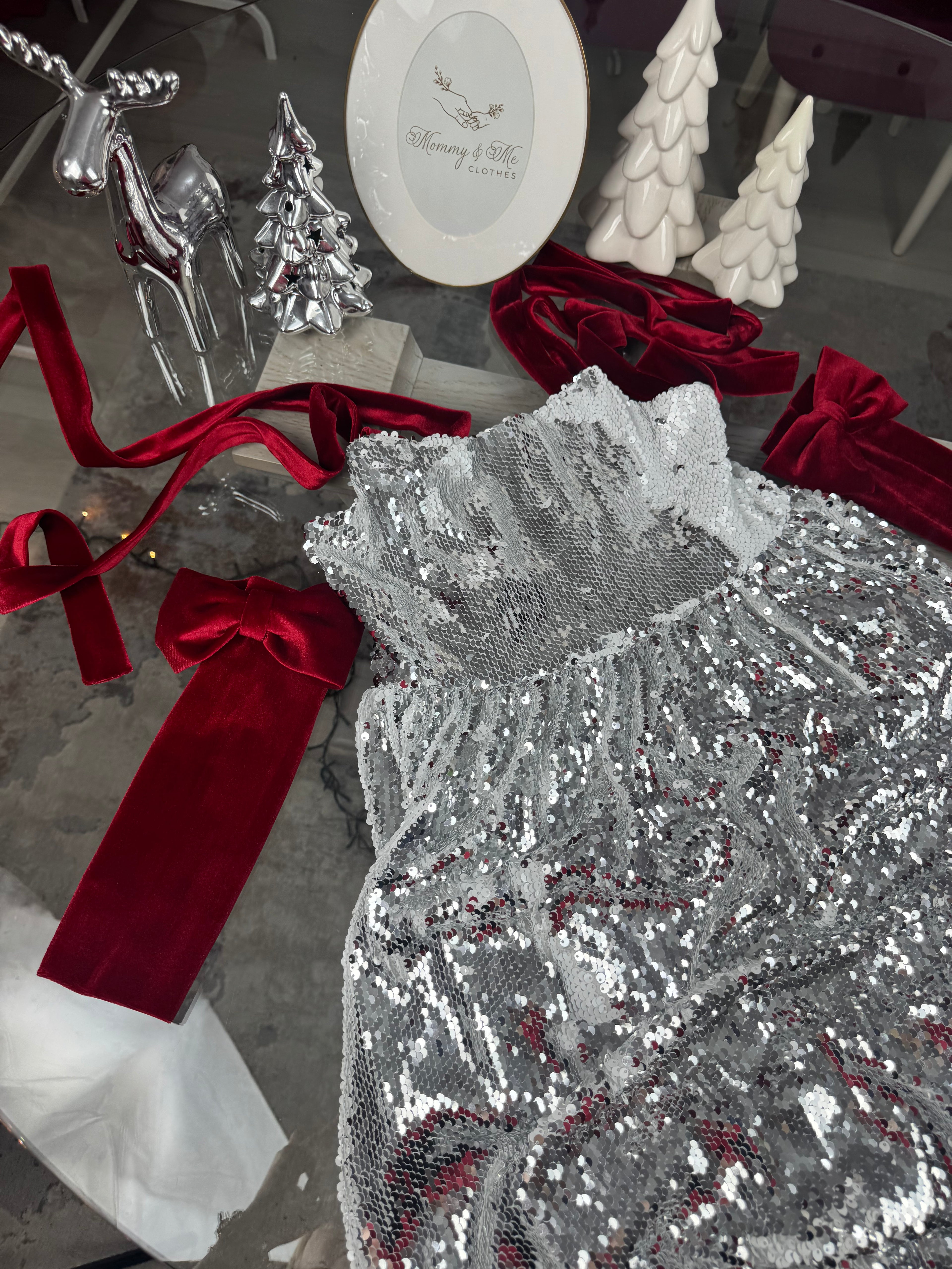 Rochita gogoșar din paiete mari cu doua fete