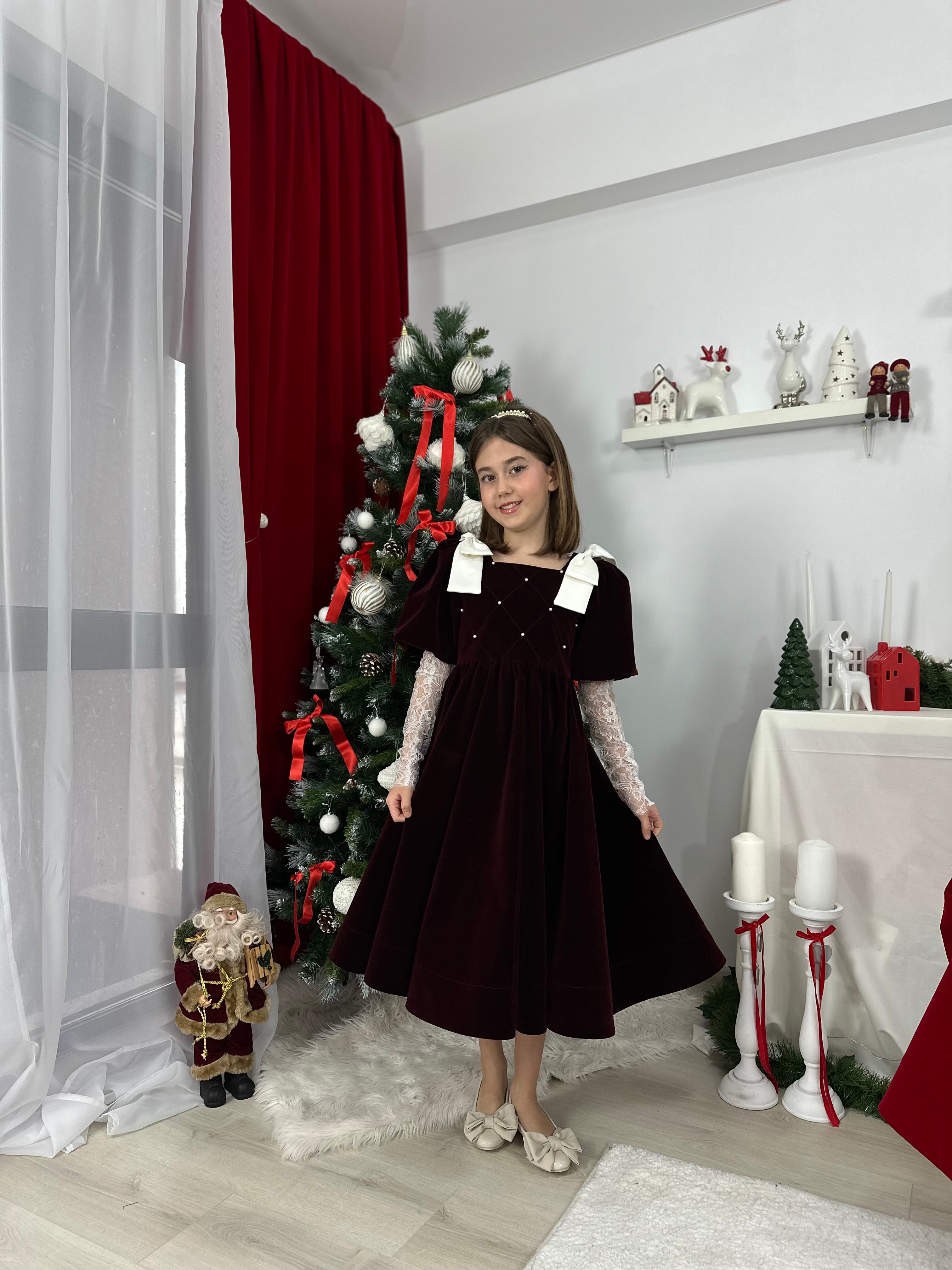 Rochita “ Royal Velvet Dream “