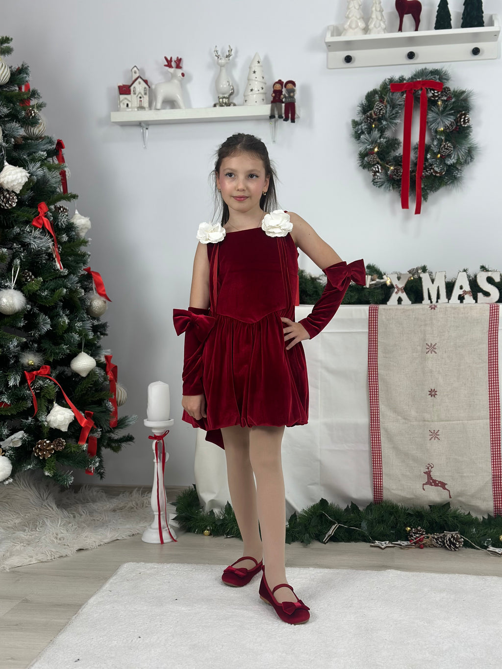 Rochita gogoșar din catifea rosie