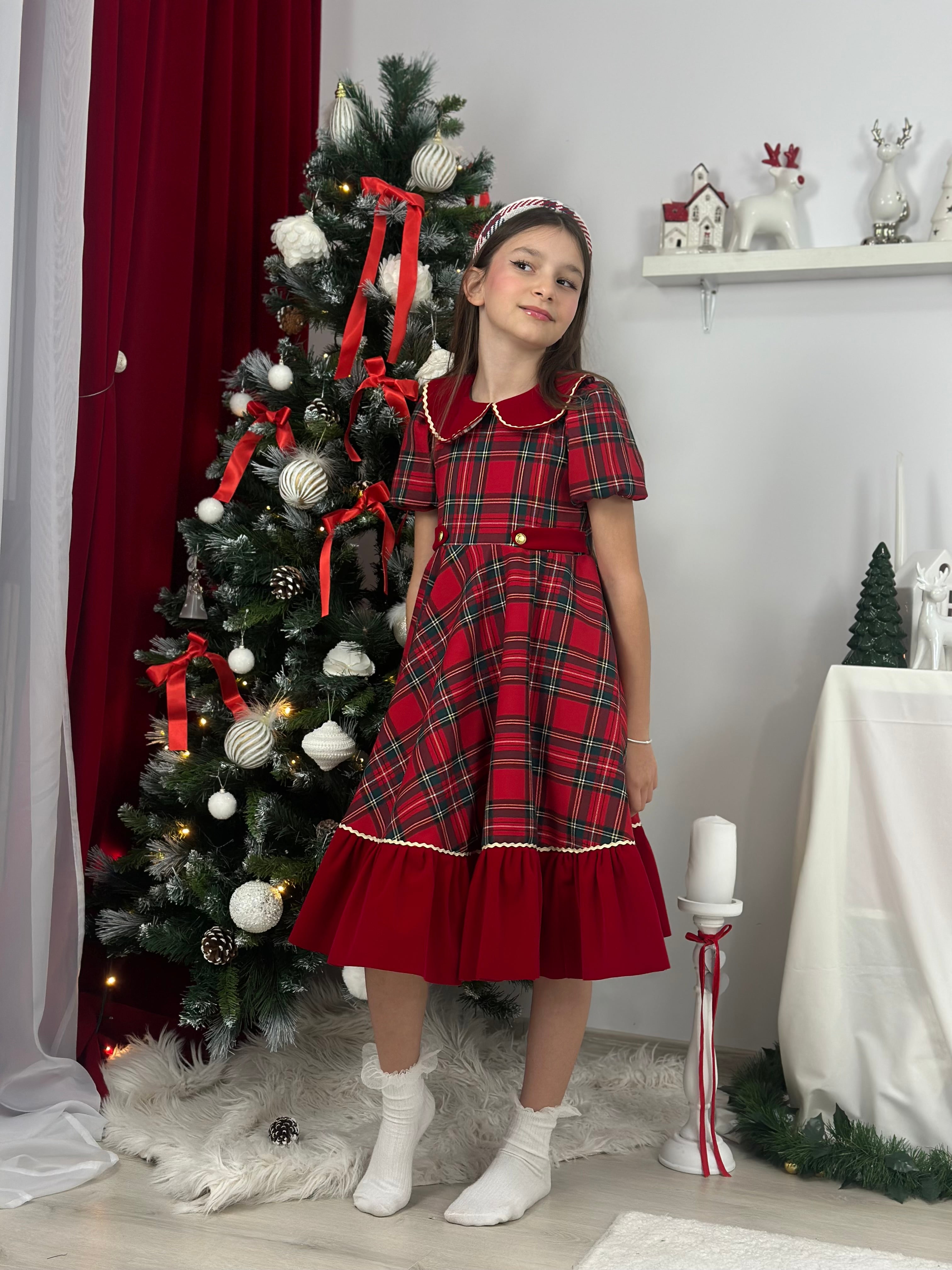 Rochița din Tartan Roșu cu guleraș din catifea