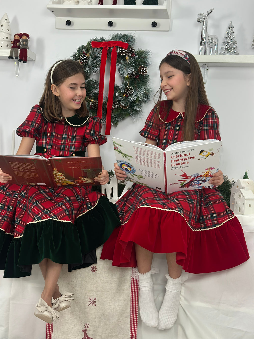 Rochița din Tartan Roșu cu guleraș din catifea