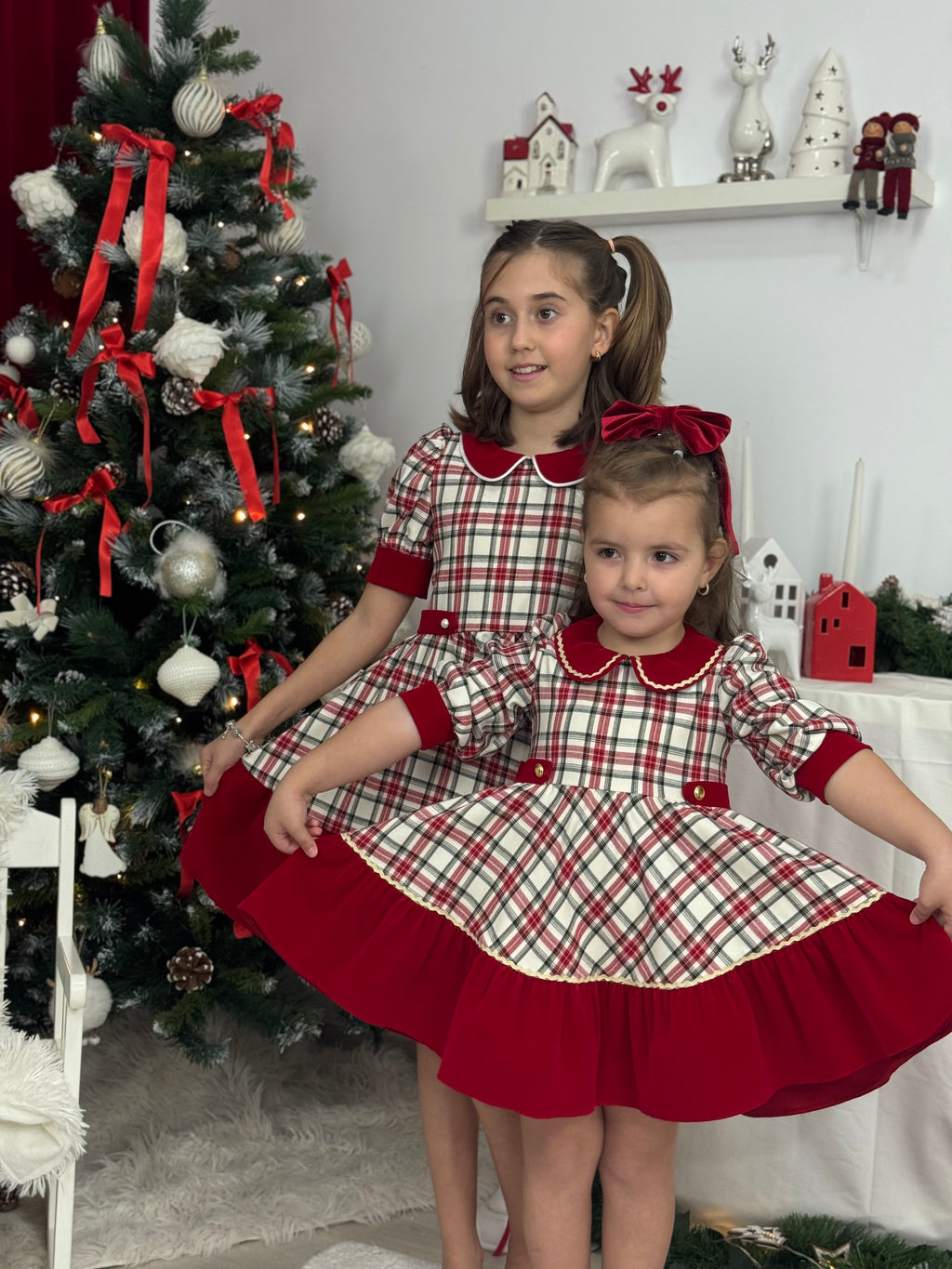 Rochita din tartan roșu cu crem cu detalii din catifea roșie