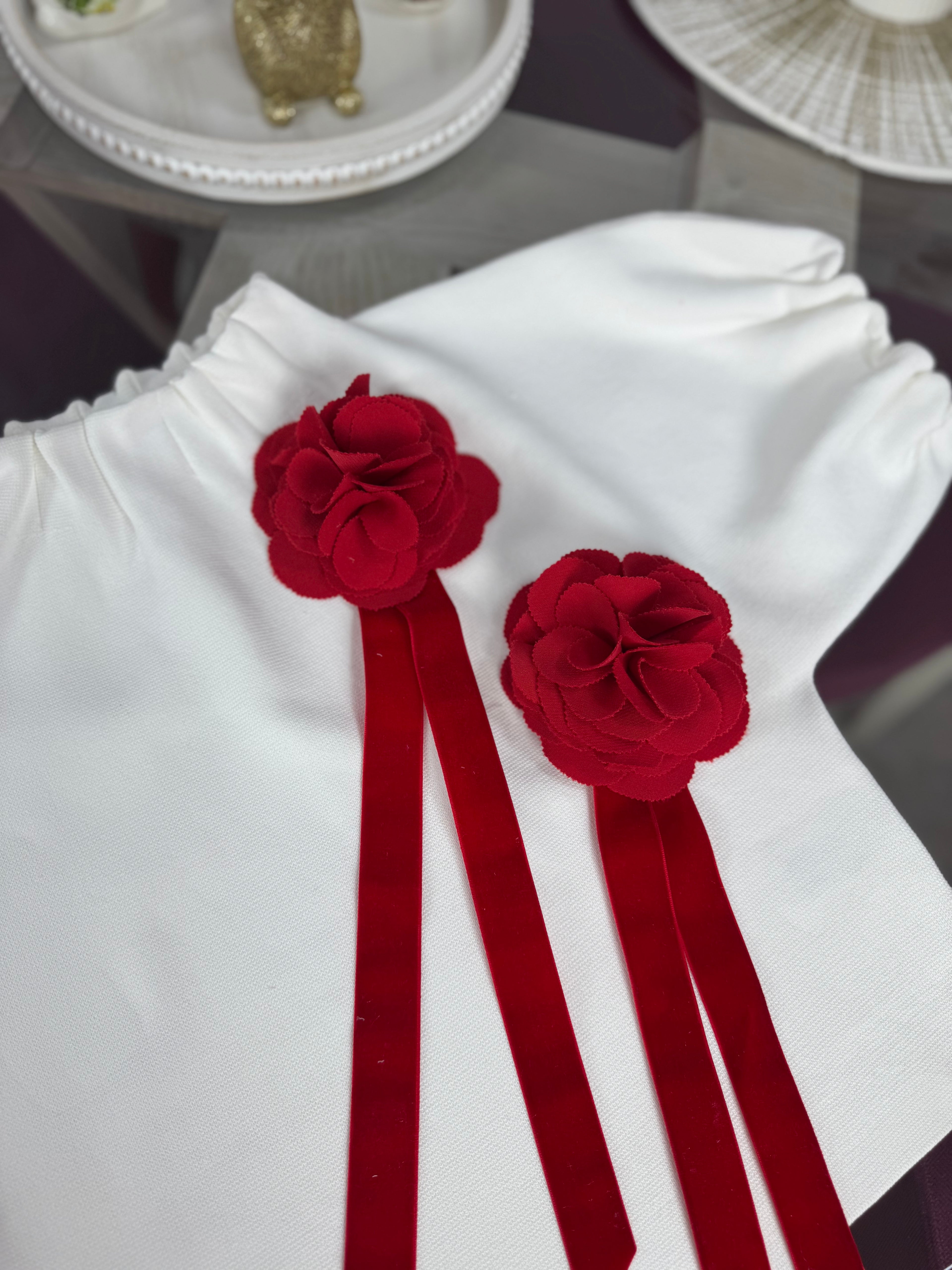 Accesoriu broșă florala roșie din material textil cu panglica din catifea