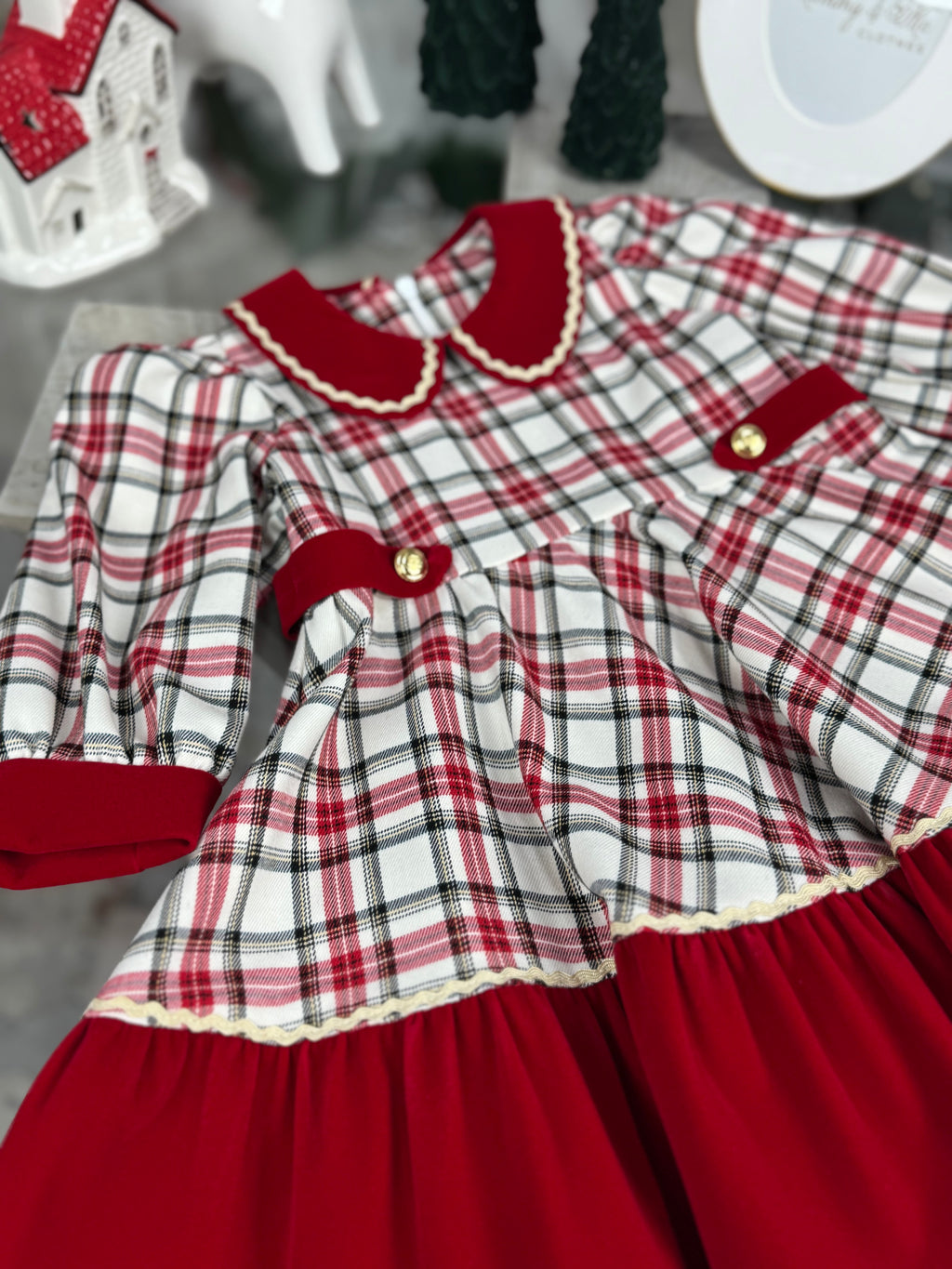 Rochita din tartan roșu cu crem cu detalii din catifea roșie