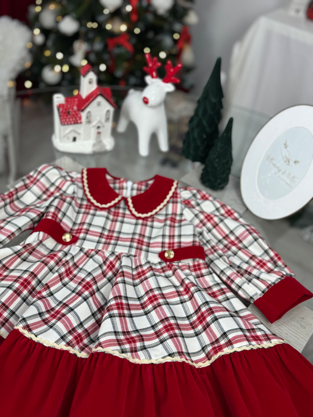 Rochita din tartan roșu cu crem cu detalii din catifea roșie