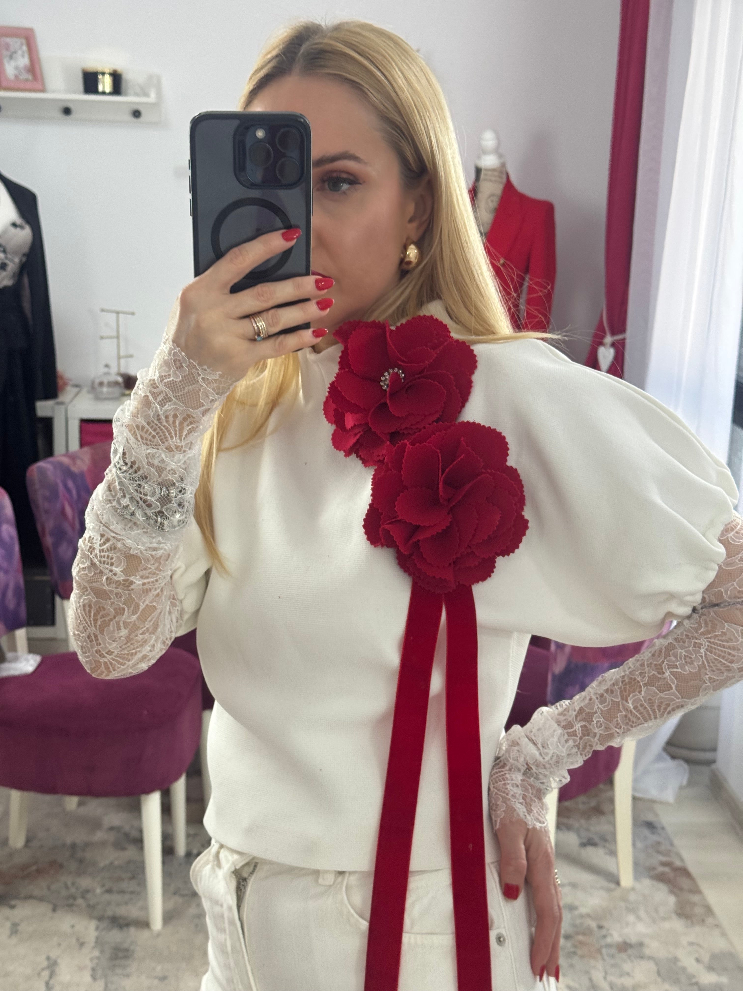 Accesoriu broșă florala roșie din material textil cu panglica din catifea