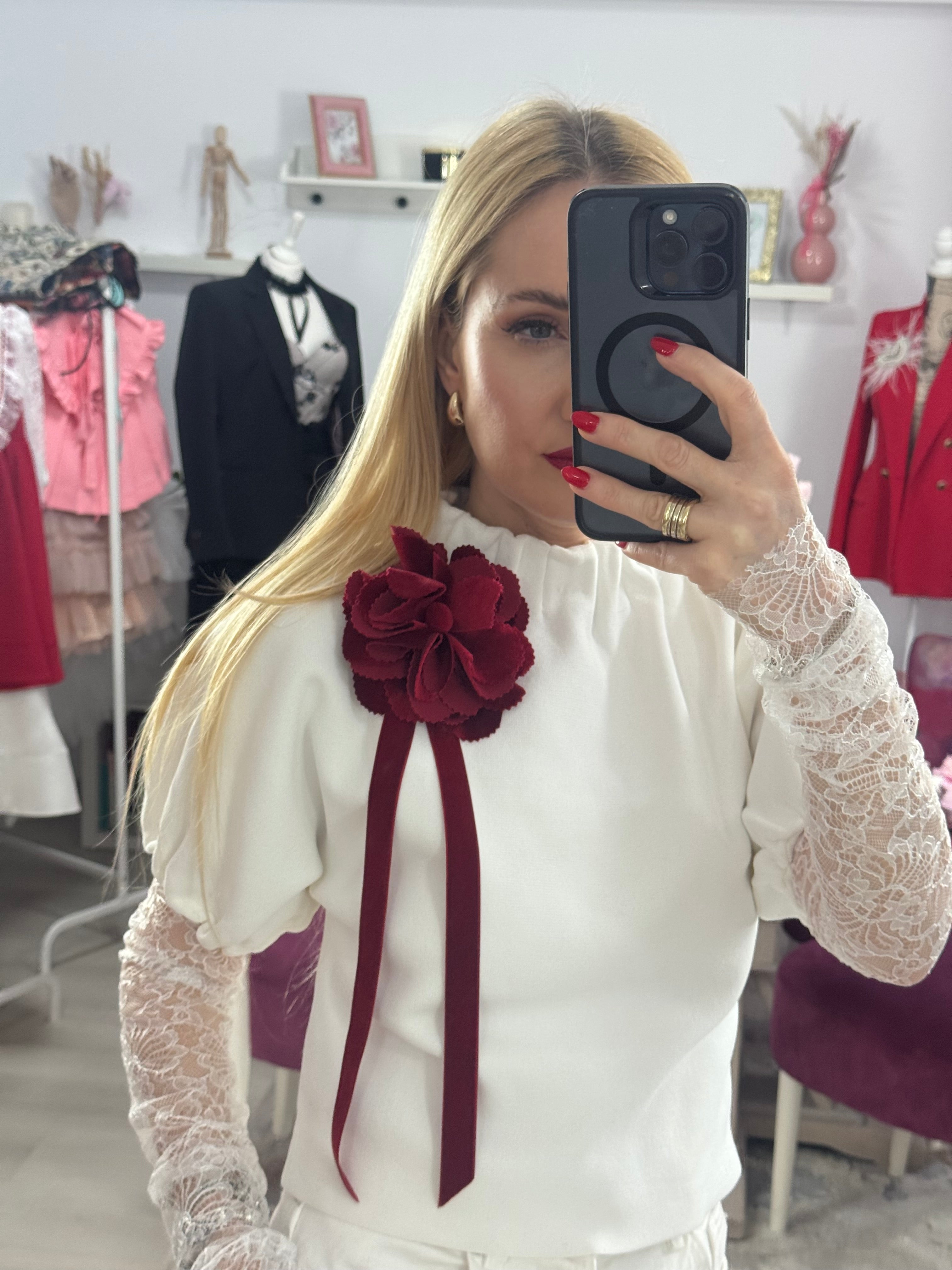 Accesoriu broșă floare din catifea roșie