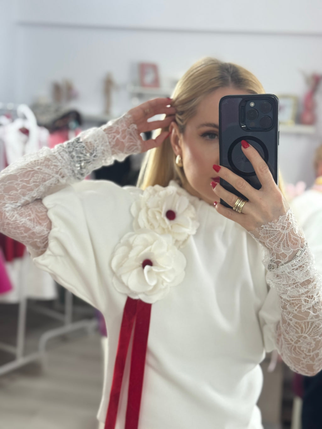 Accesoriu broșă floare alba