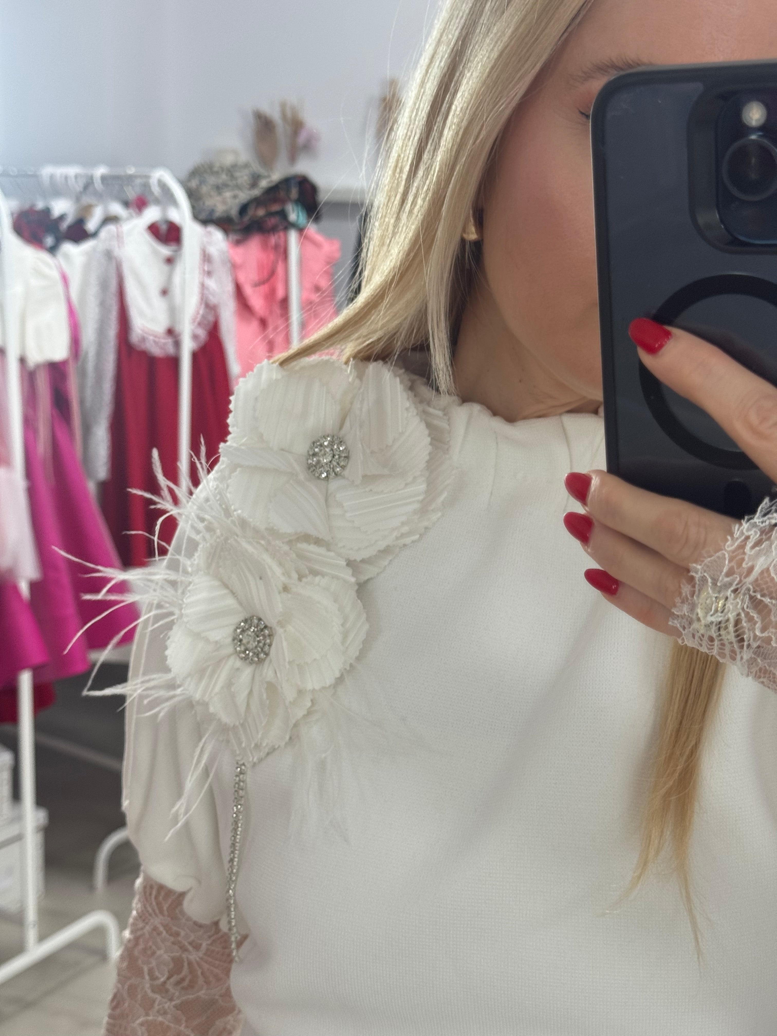 Accesoriu broșă florala din material alb cu striații