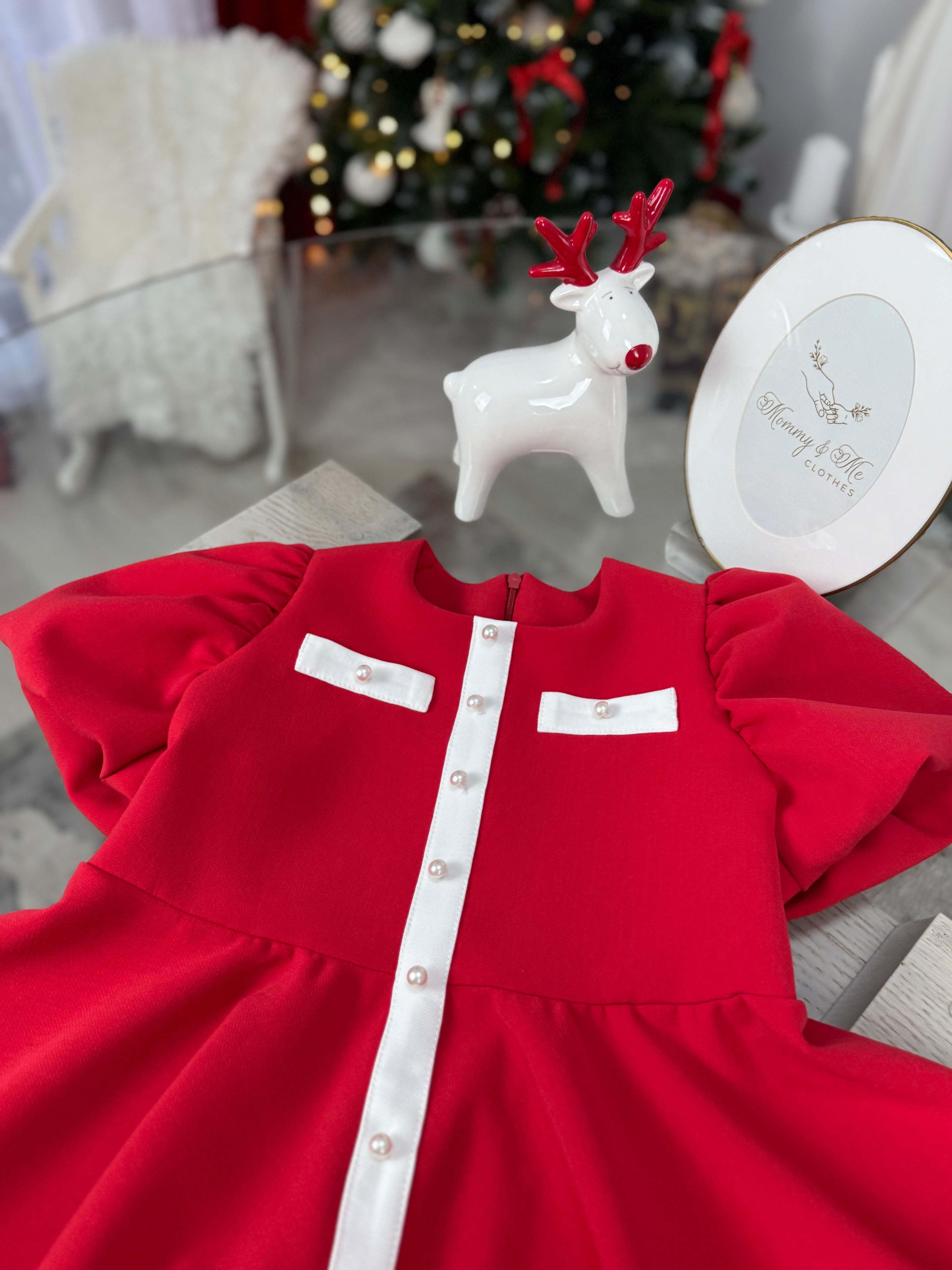 Rochița roșie cu banda alba si năsturei perla decorativi