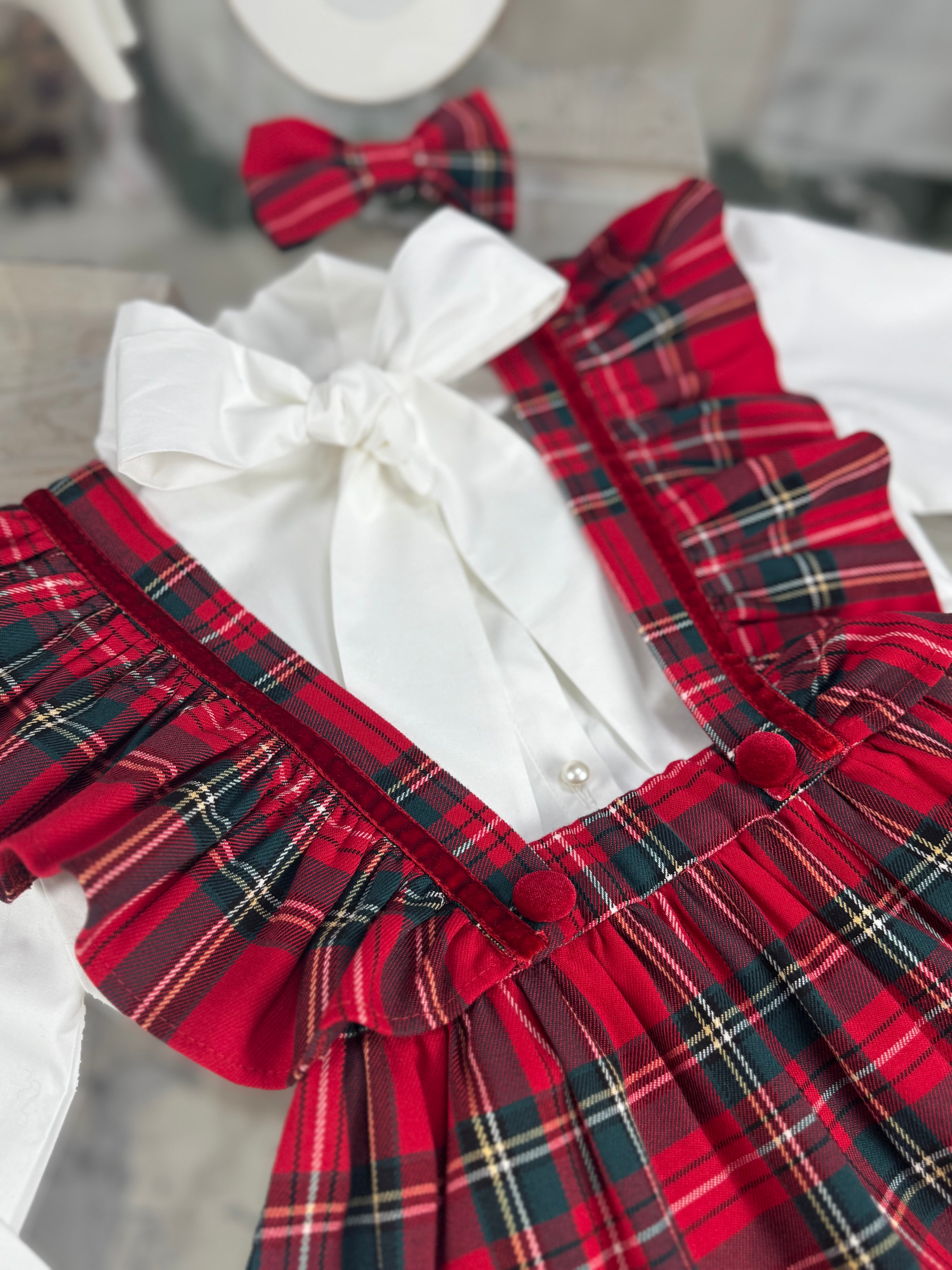 Fusta din tartan cu carouri cu bretele cu volane