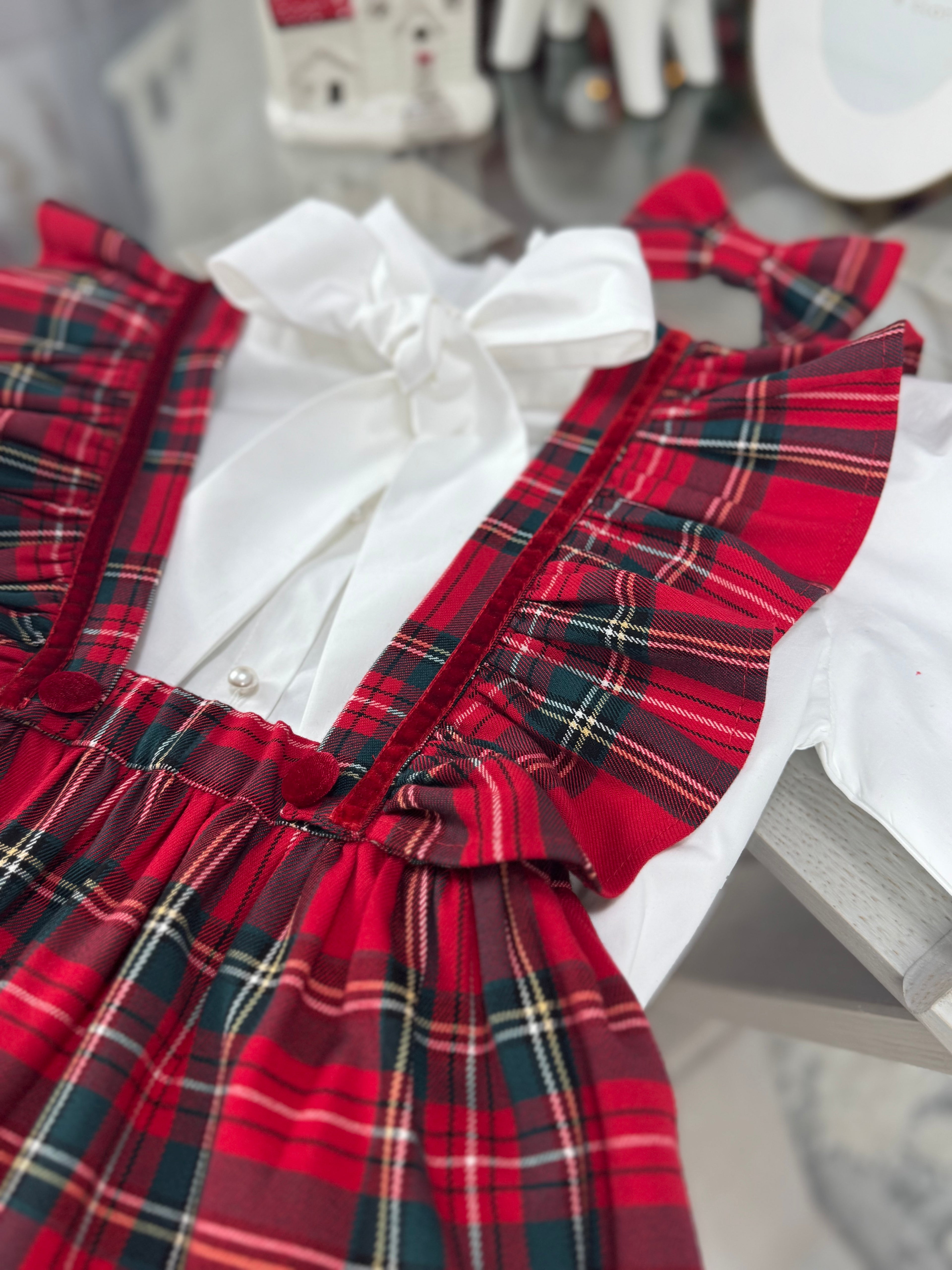 Fusta din tartan cu carouri cu bretele cu volane