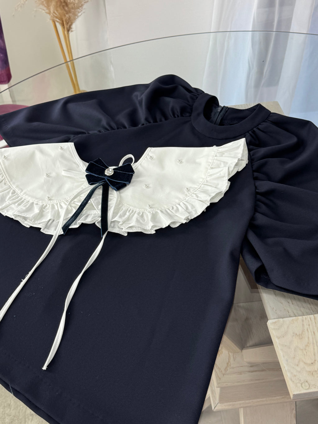 Rochita bleumarin pentru scoala cu mânecuțe raglan bufante
