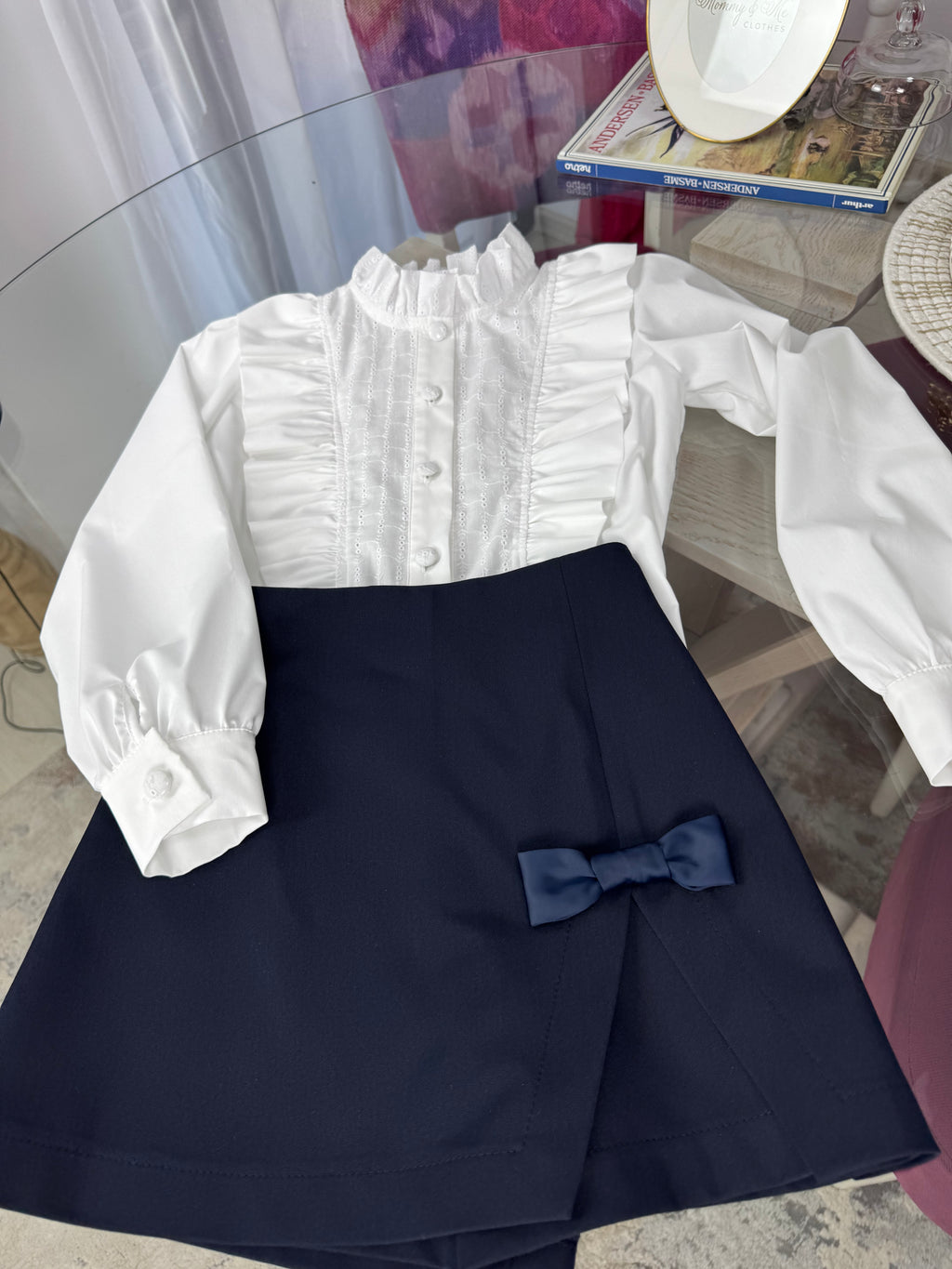 Cămașă albă premium din bumbac cu broderie și volane
