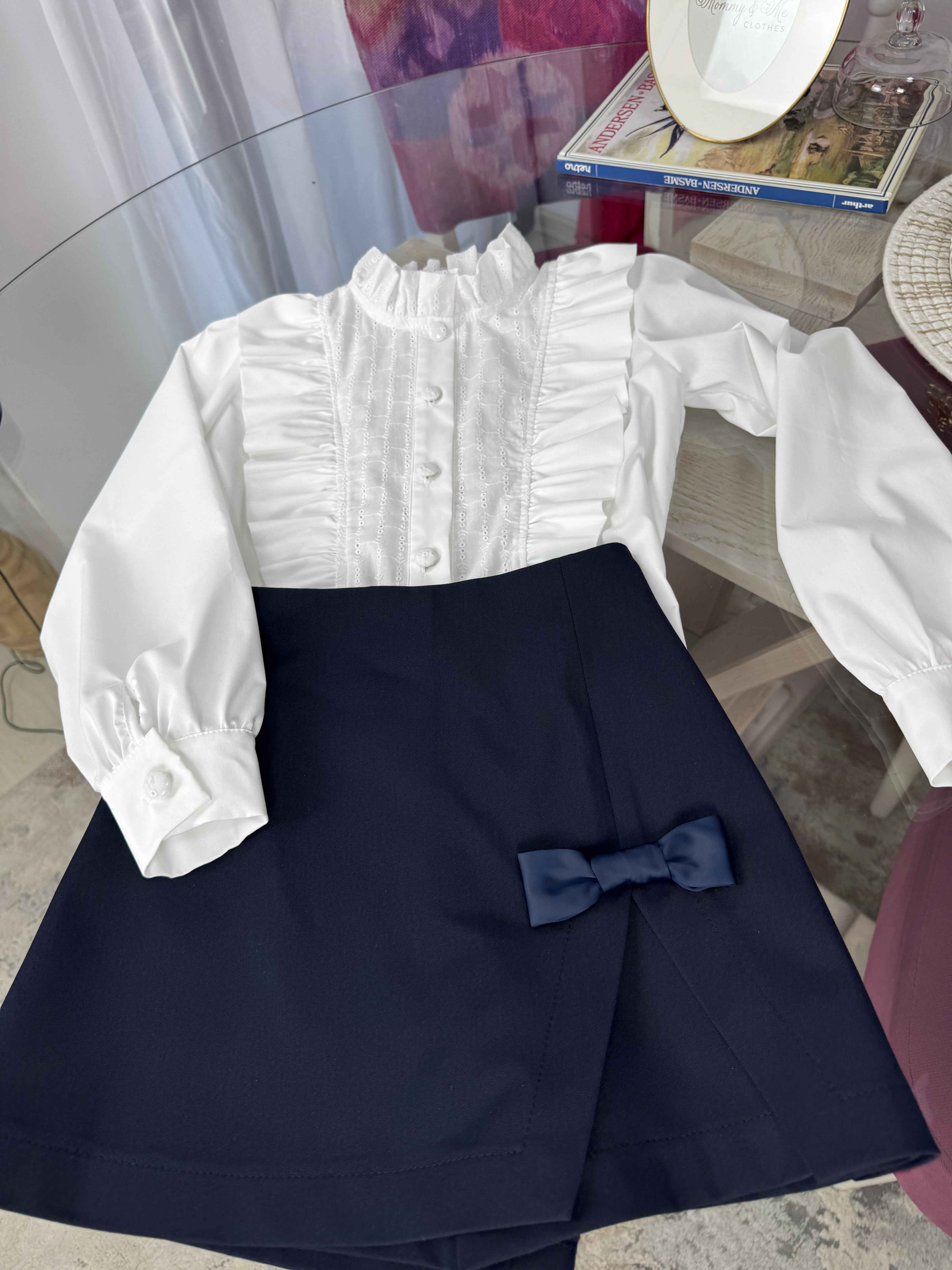 Cămașă albă premium din bumbac cu broderie și volane