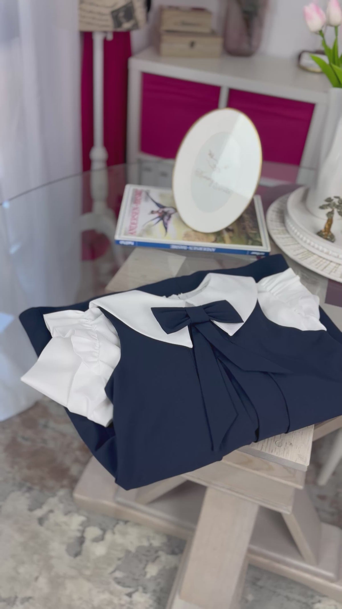 Set școlar cămașă albă din bumbac + sarafan bleumarin Cu fundita